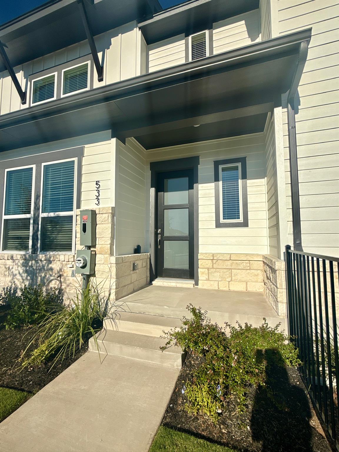 533 Emory Crossing Blvd Property Photo 3