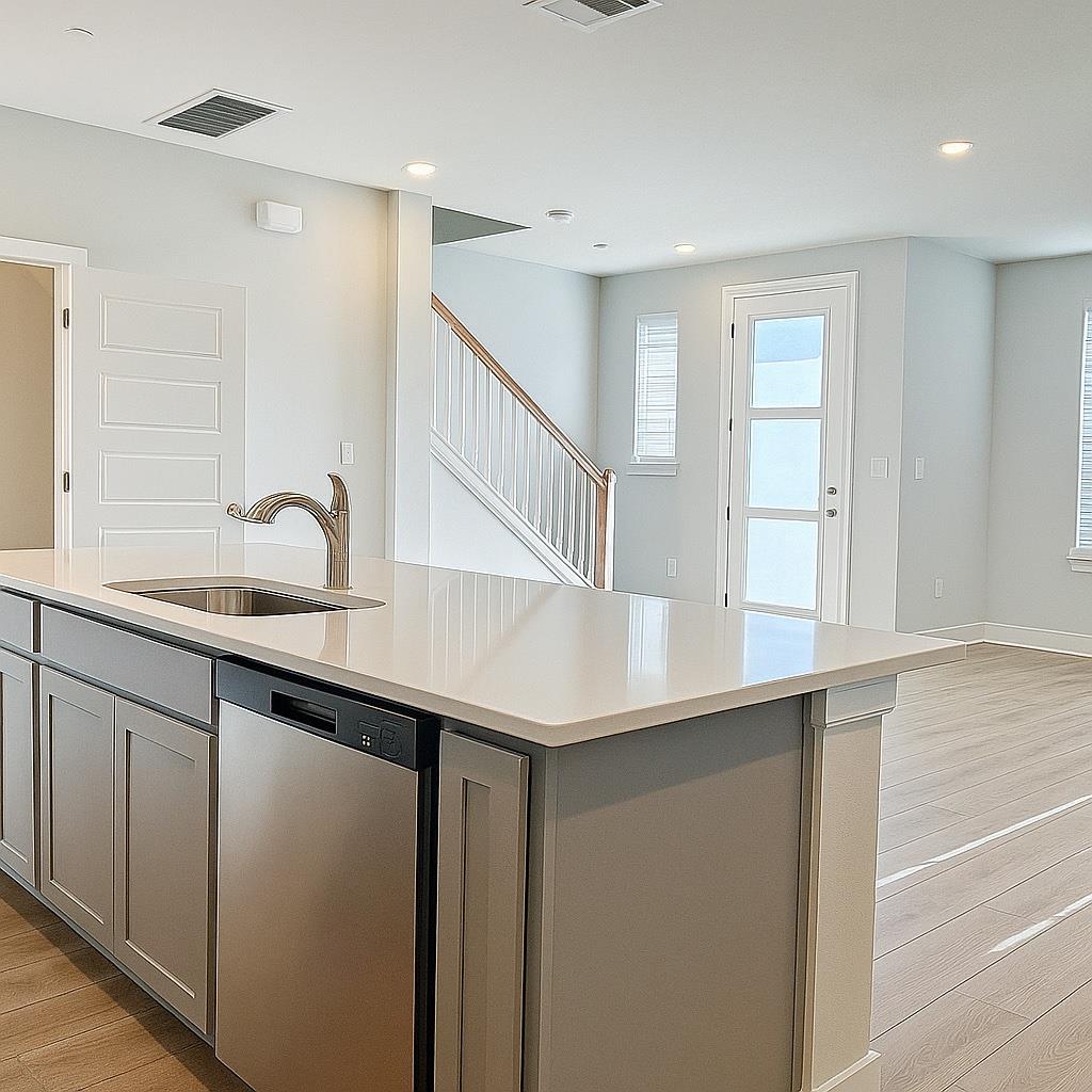 533 Emory Crossing Blvd Property Photo 9