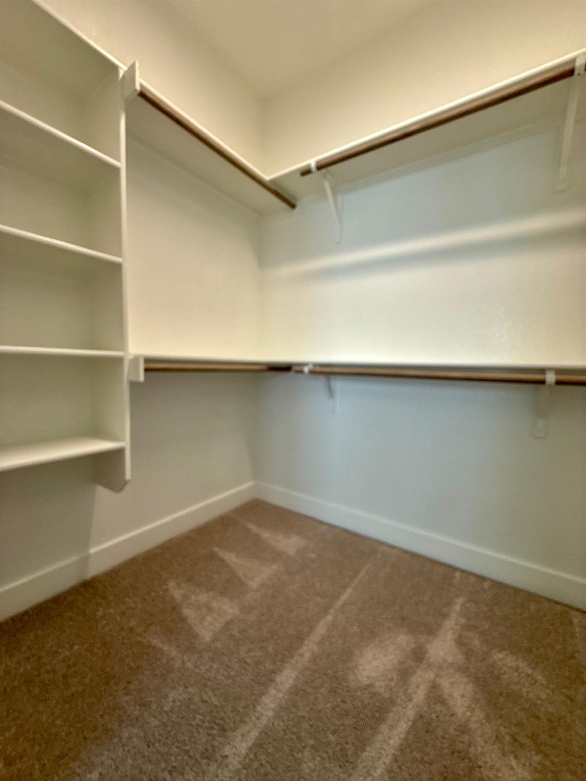 533 Emory Crossing Blvd Property Photo 17