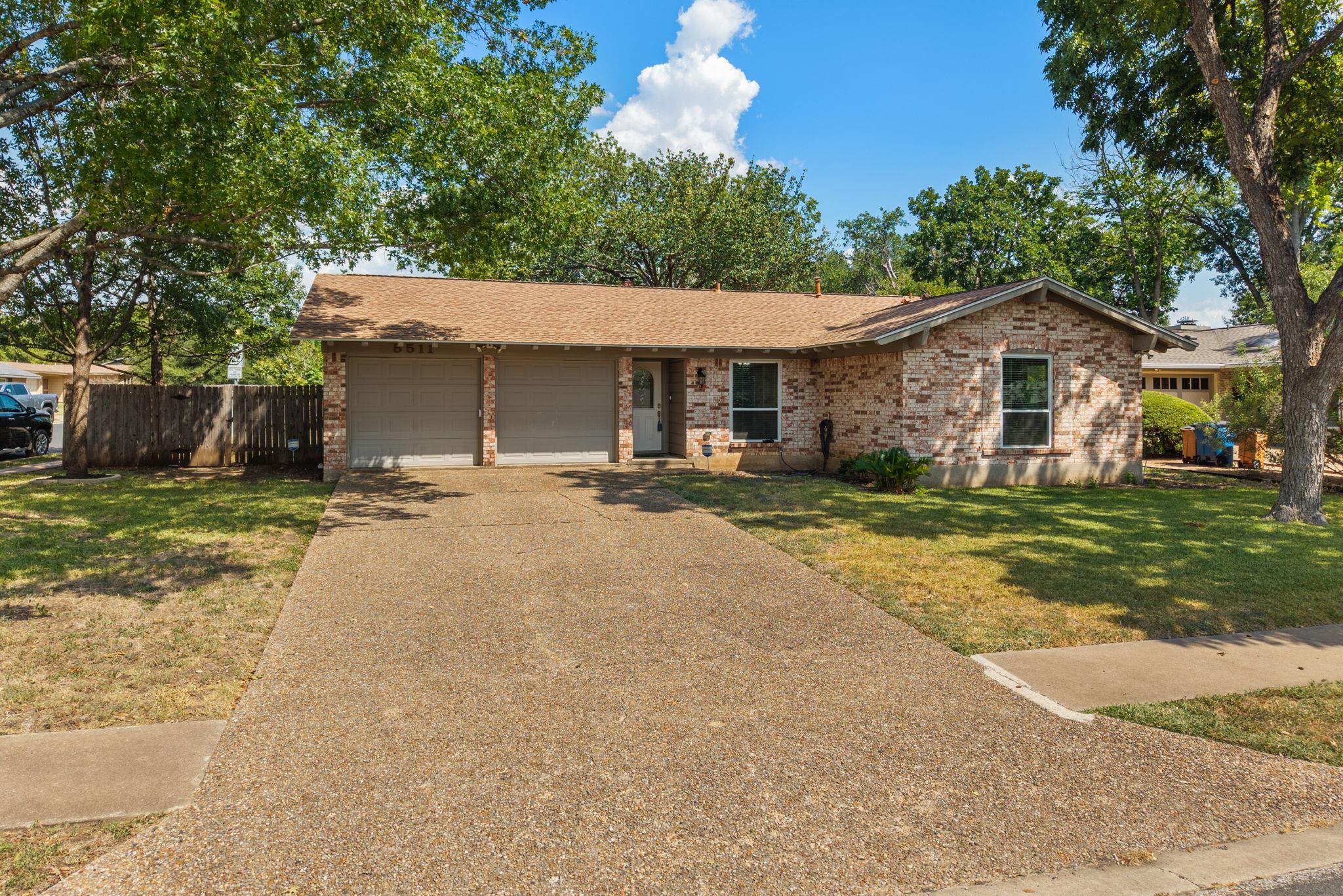8511 Daleview Dr Property Photo 3