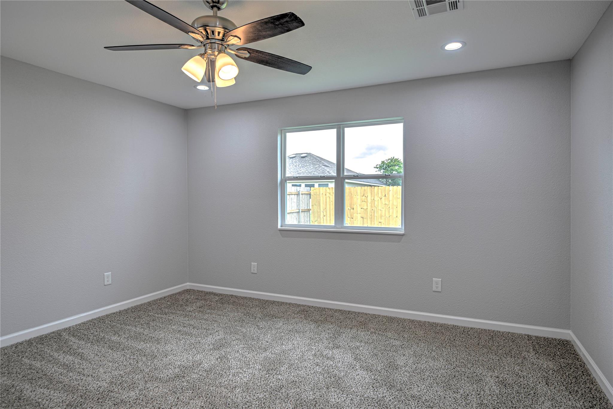 7720 Honeysuckle Dr Property Photo 17