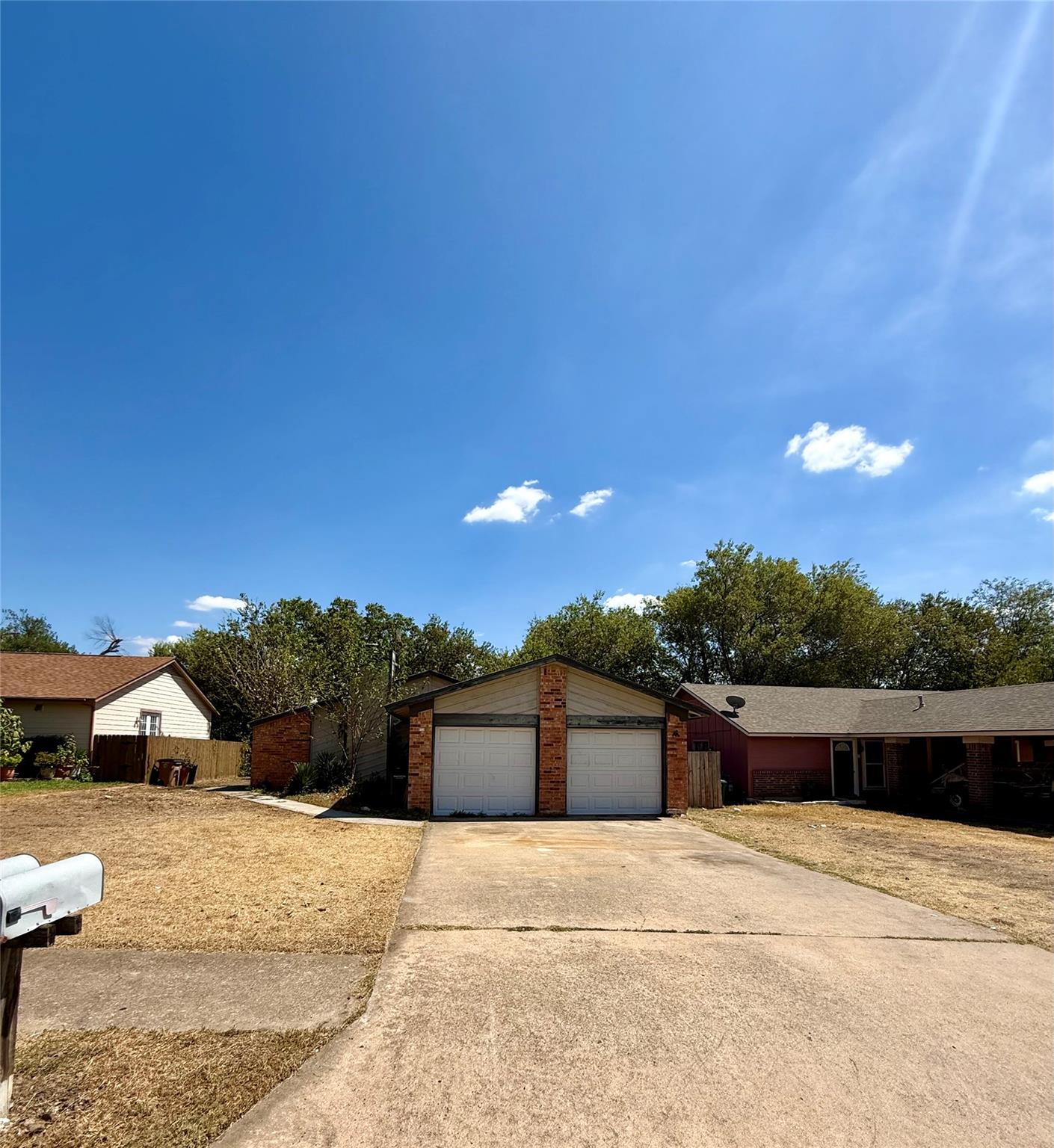 10805 Lanshire Dr #B Property Photo 1