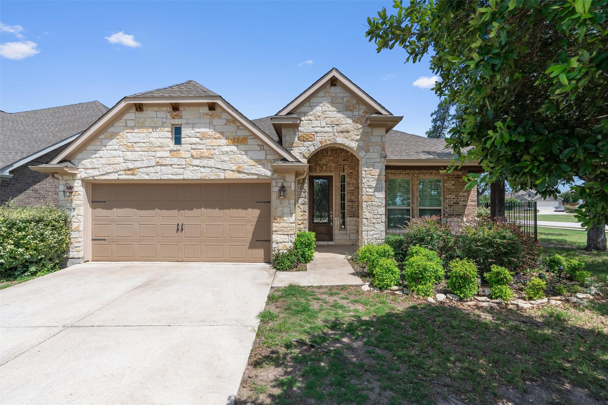 7901 Arbor Knoll Ct Property Photo 1