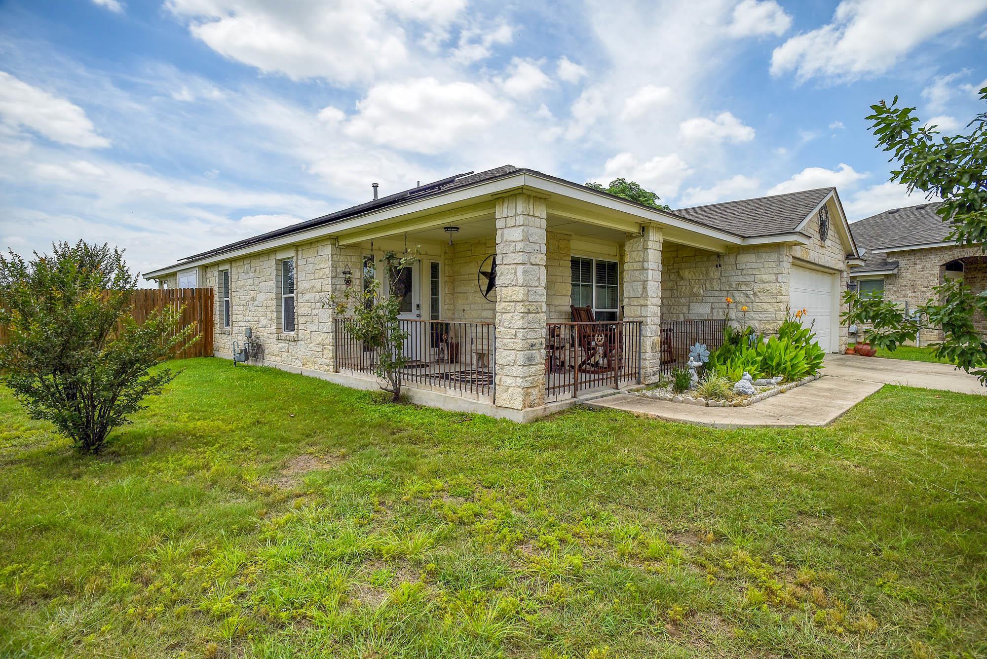409 S. Hunting Lodge Ln Property Photo 2