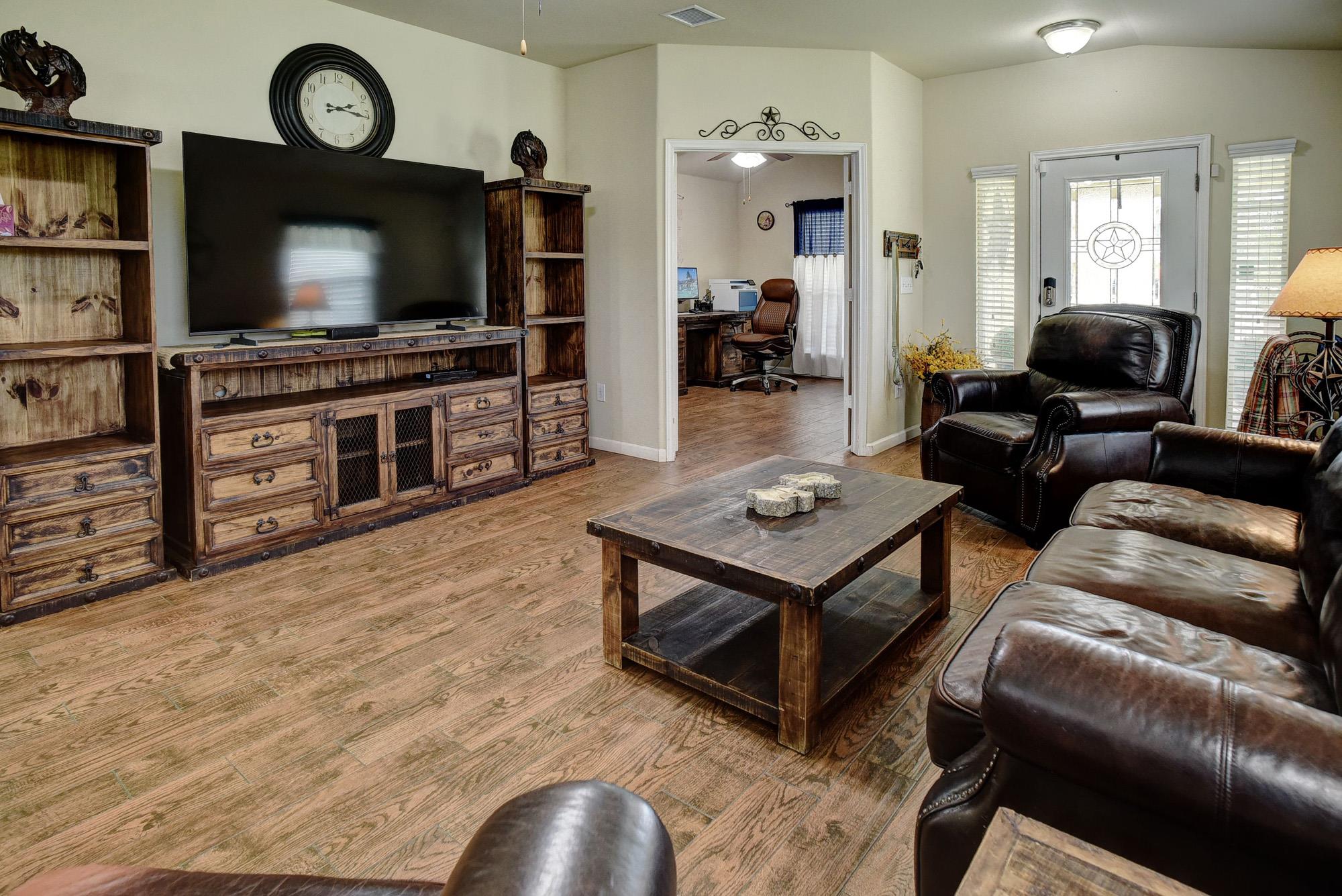 409 S. Hunting Lodge Ln Property Photo 9