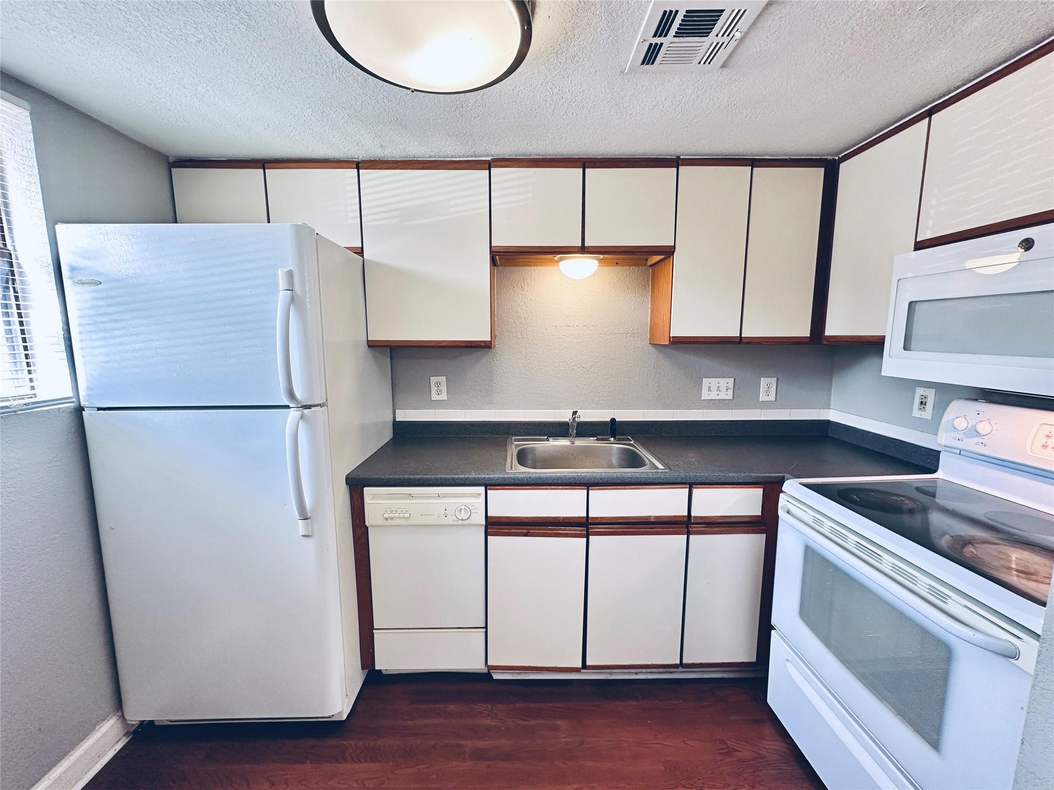 2500 Burleson Rd #209 Property Photo 11