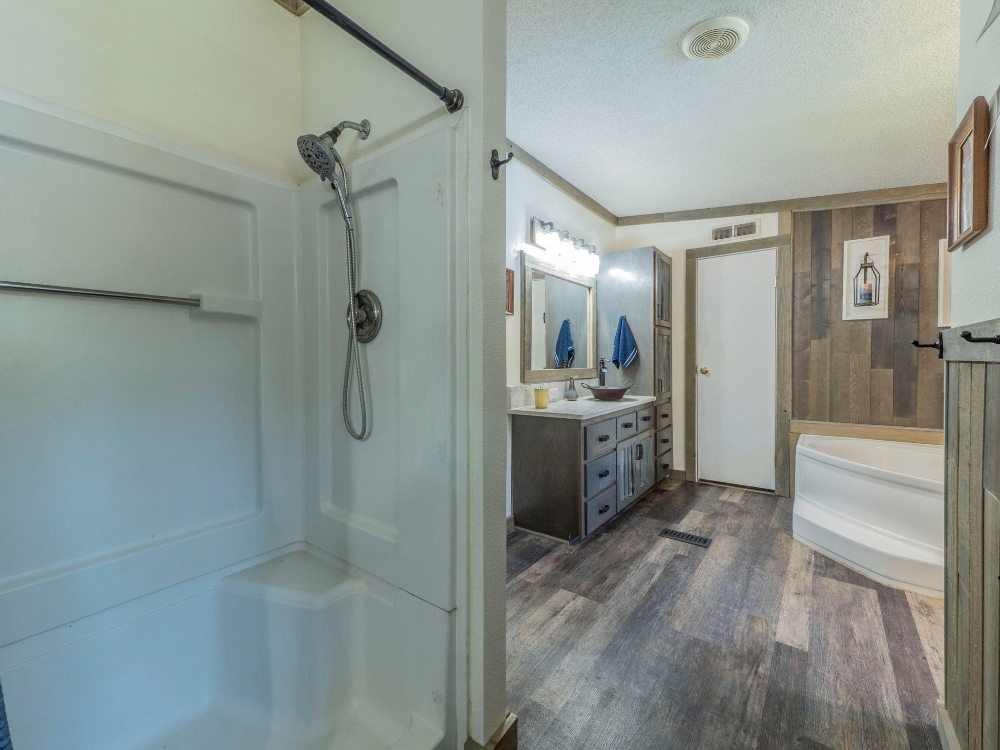 146 Fealy Rd Property Photo 13