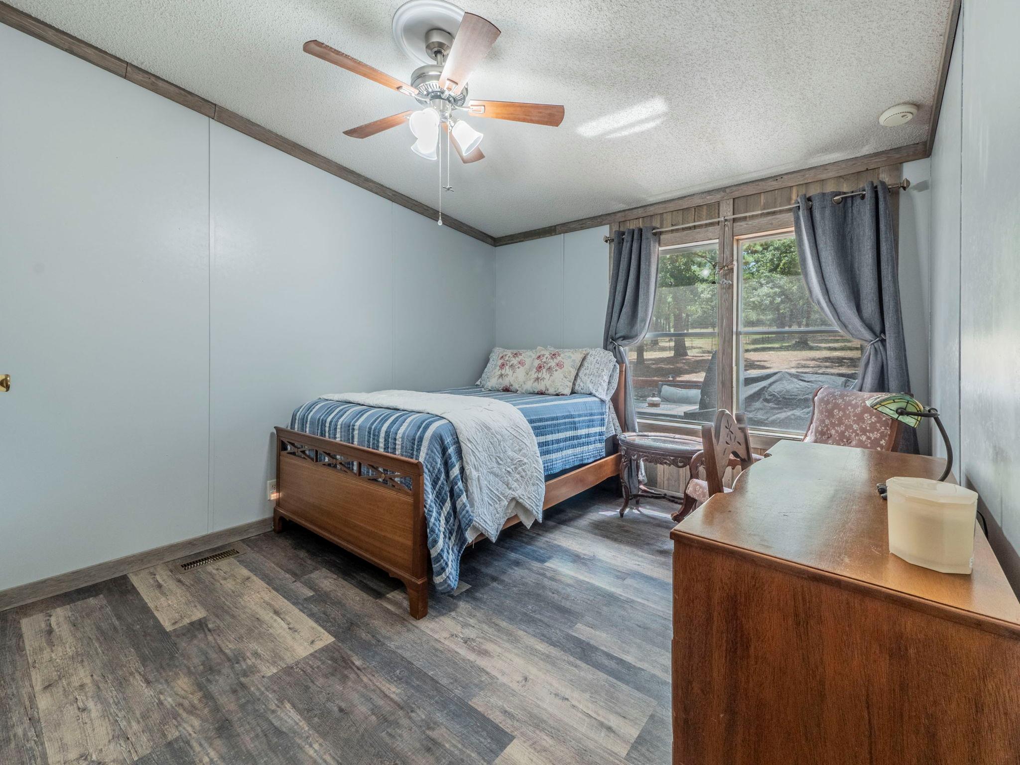 146 Fealy Rd Property Photo 14