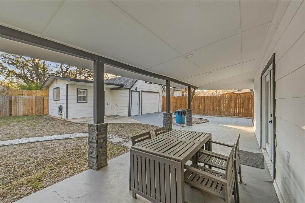 2107 Lewood Cir Property Photo 23