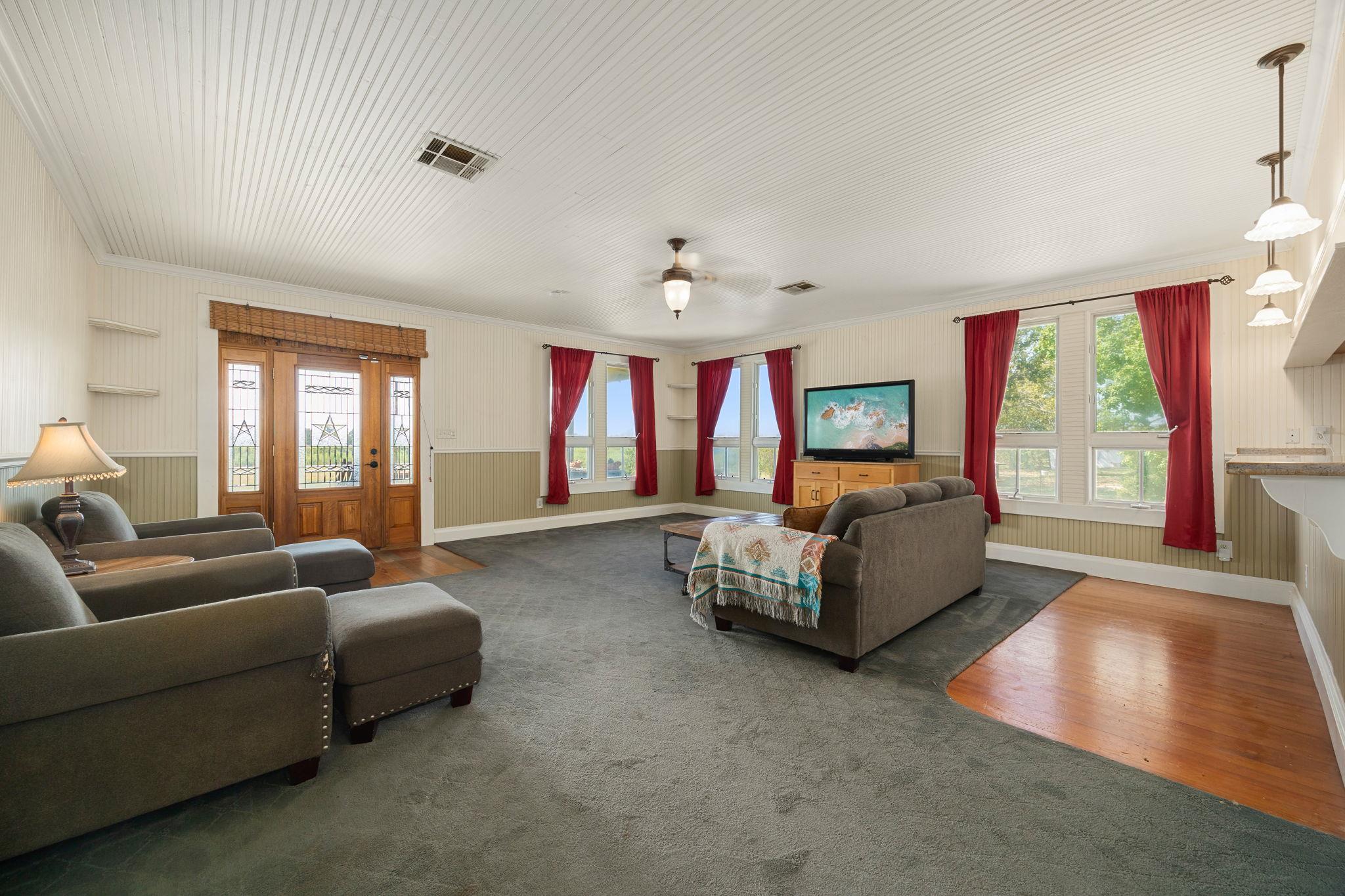 550 County Road 471 None Property Photo 11