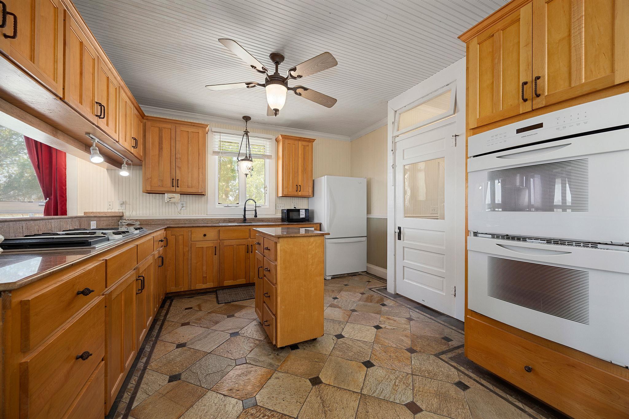 550 County Road 471 None Property Photo 14