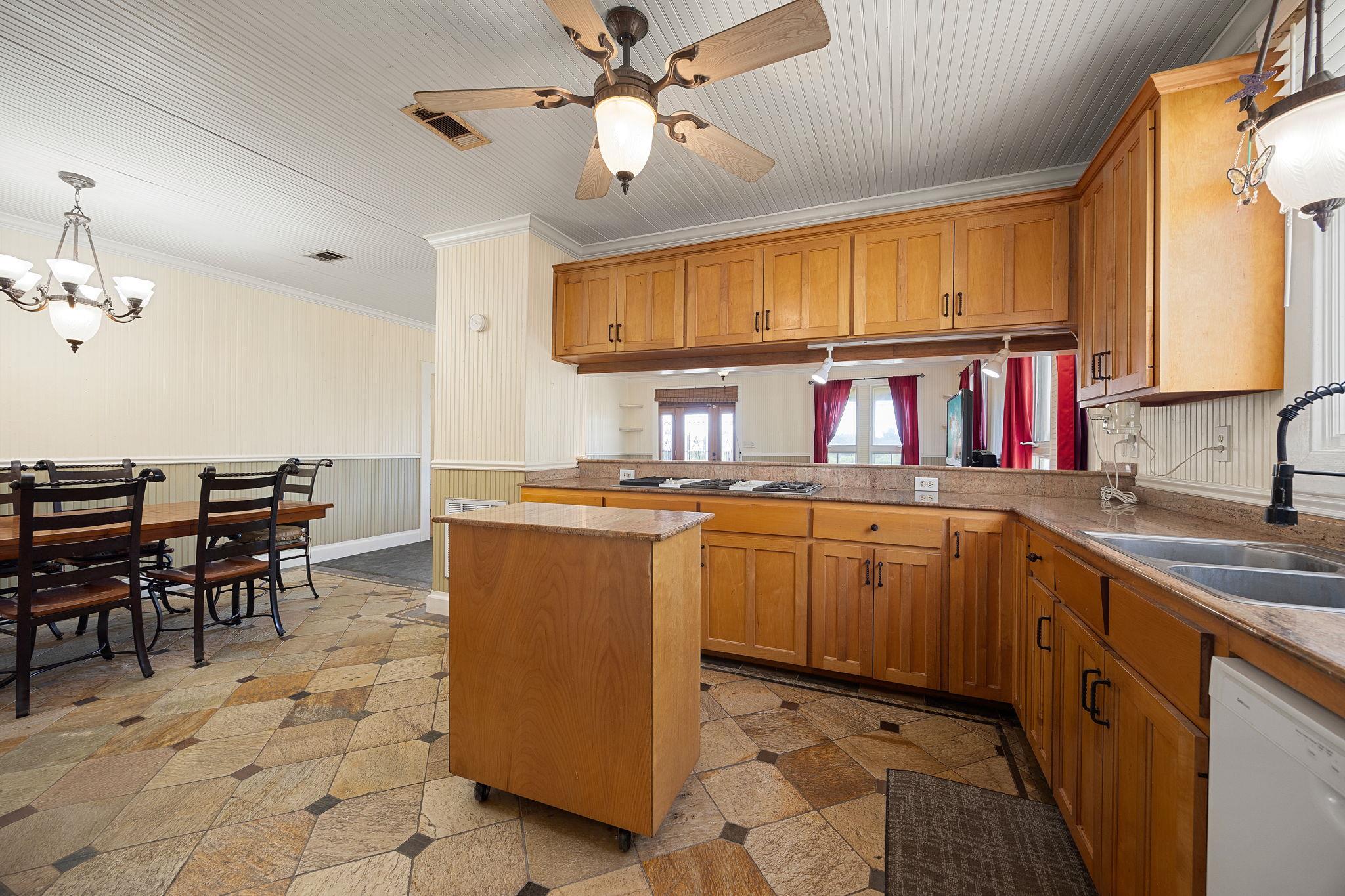 550 County Road 471 None Property Photo 16