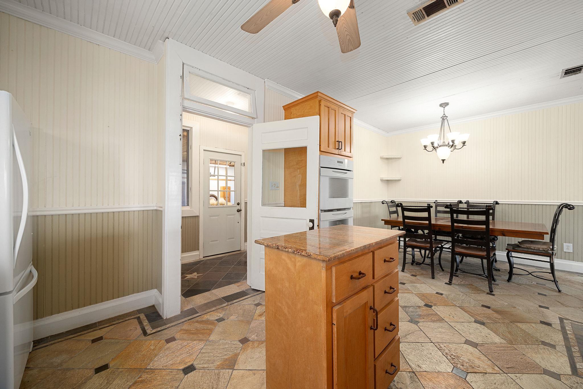 550 County Road 471 None Property Photo 17