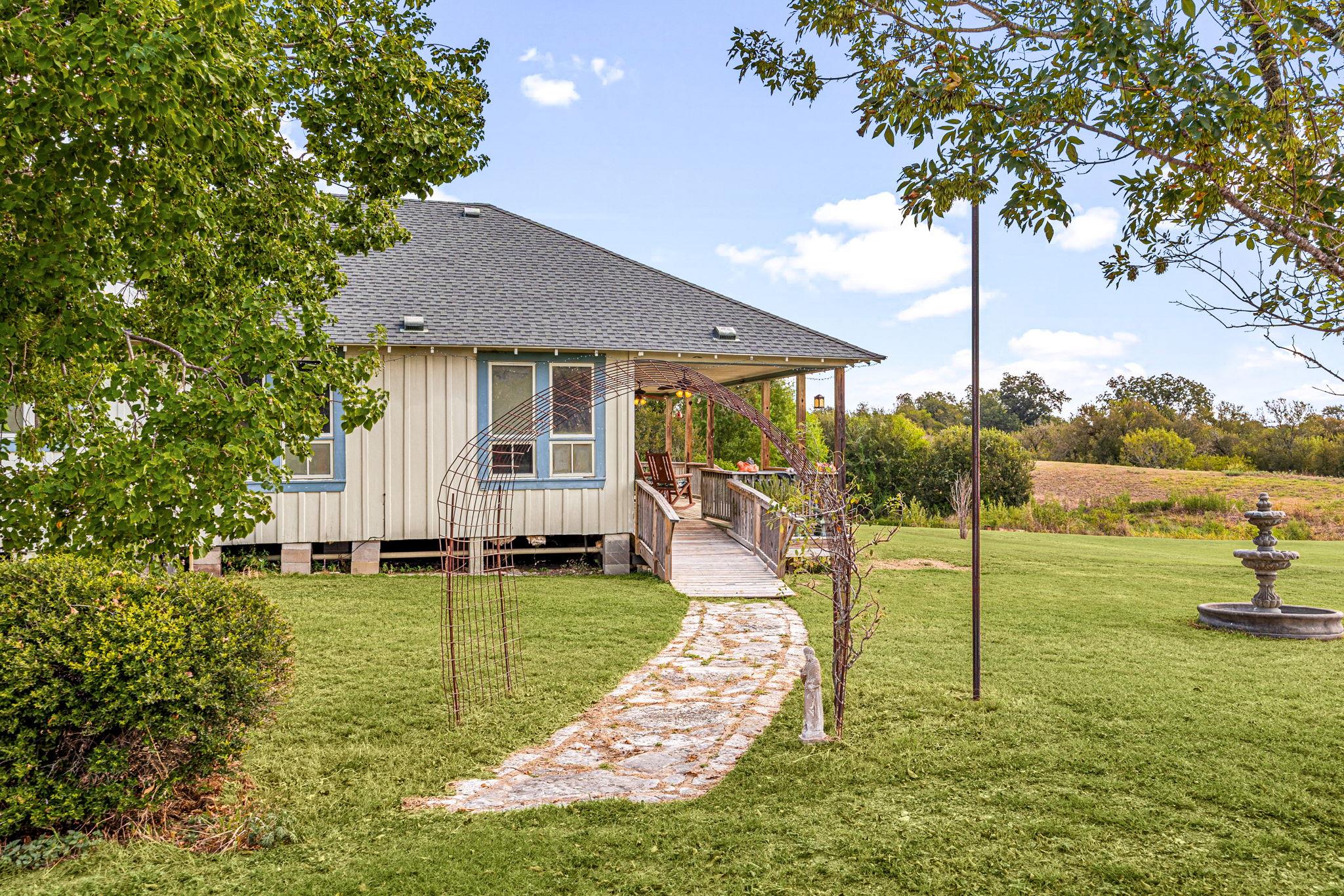 550 County Road 471 None Property Photo 32