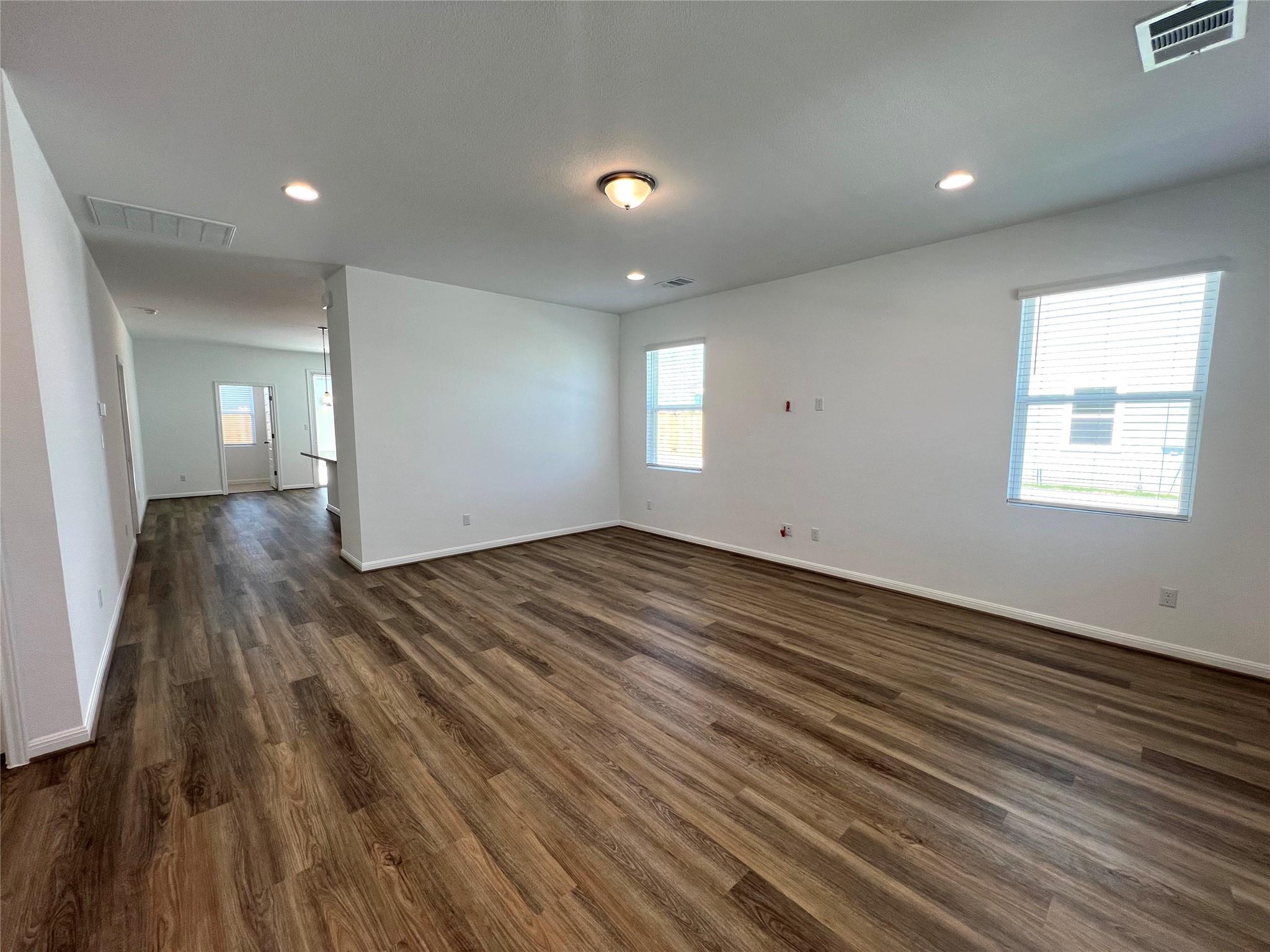 302 Elm Branch Trl Property Photo 5
