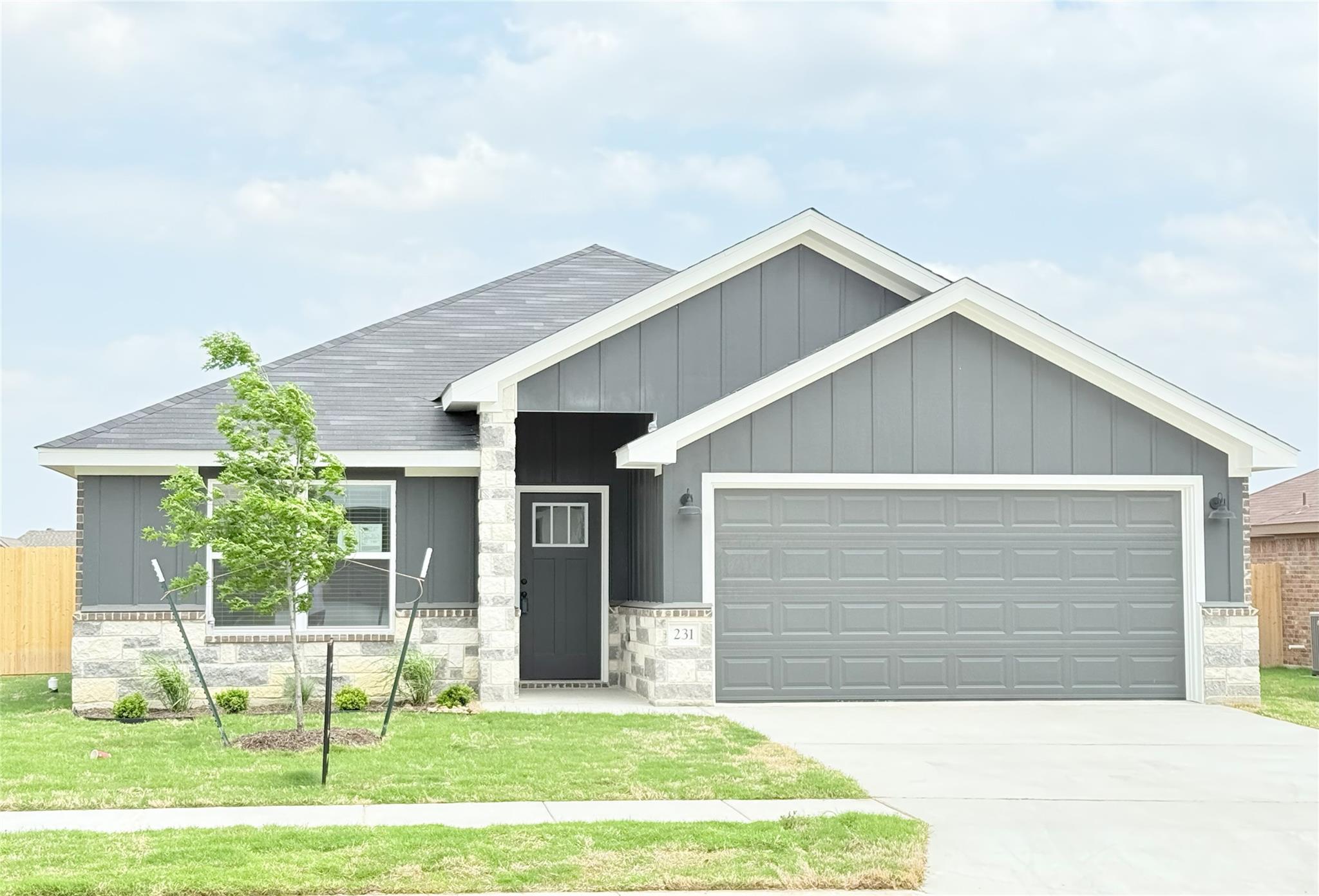 231 Fawn Ridge DR Property Photo 1