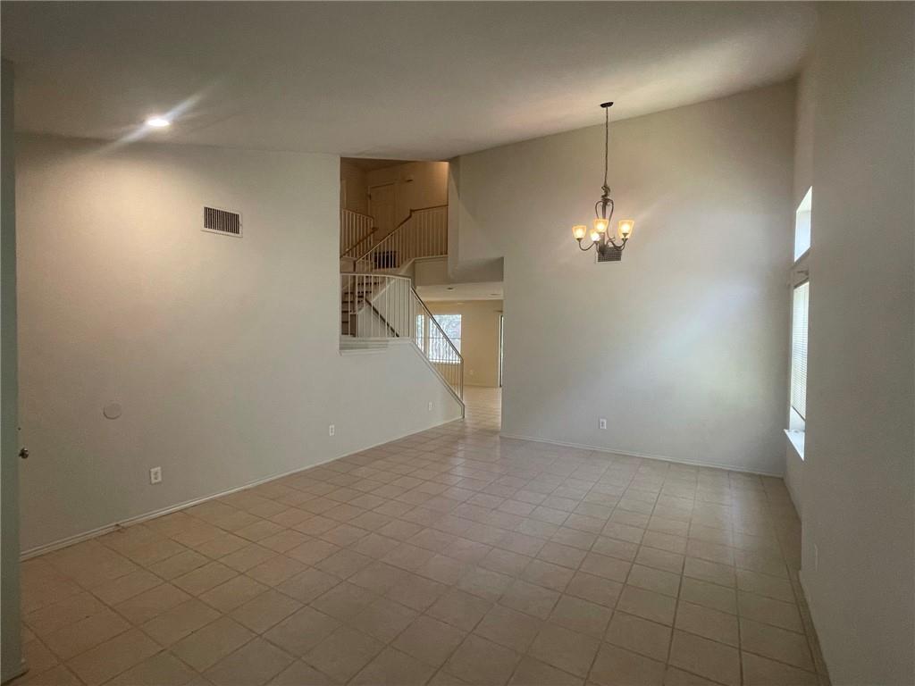 613 Stallion Dr Property Photo 2
