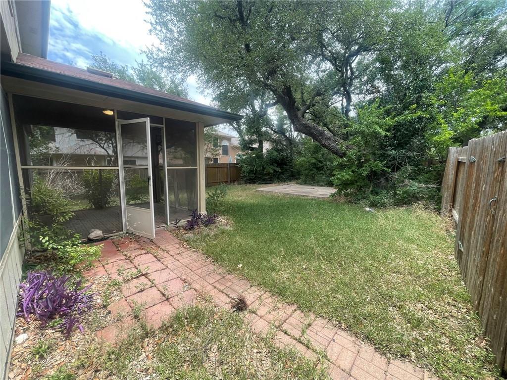 613 Stallion Dr Property Photo 10