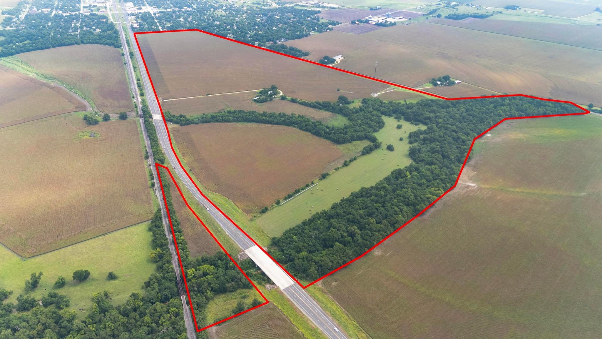4400-4402 N Highway 95 None Property Photo 1