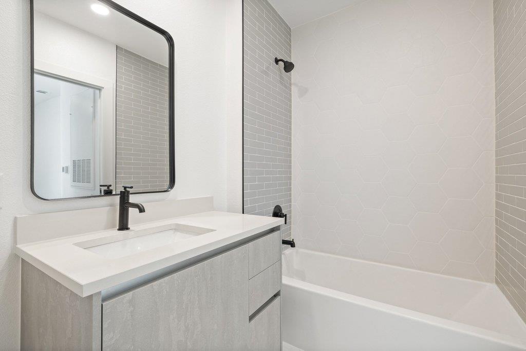 4315 S Congress Ave #224 Property Photo 6