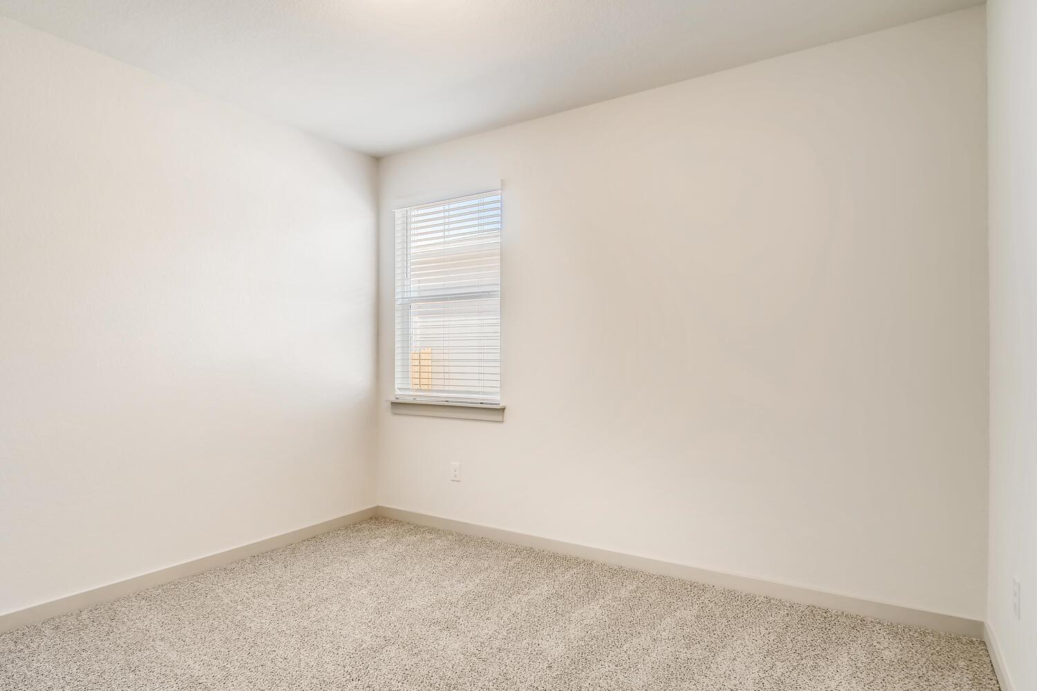 13820 Clerk St Property Photo 7