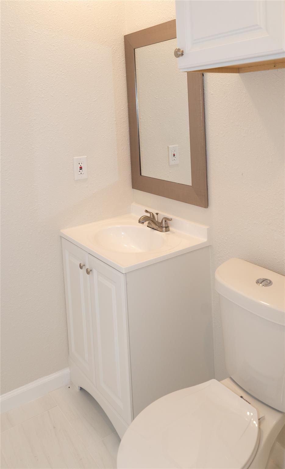 97 Anthony St #b Property Photo 9