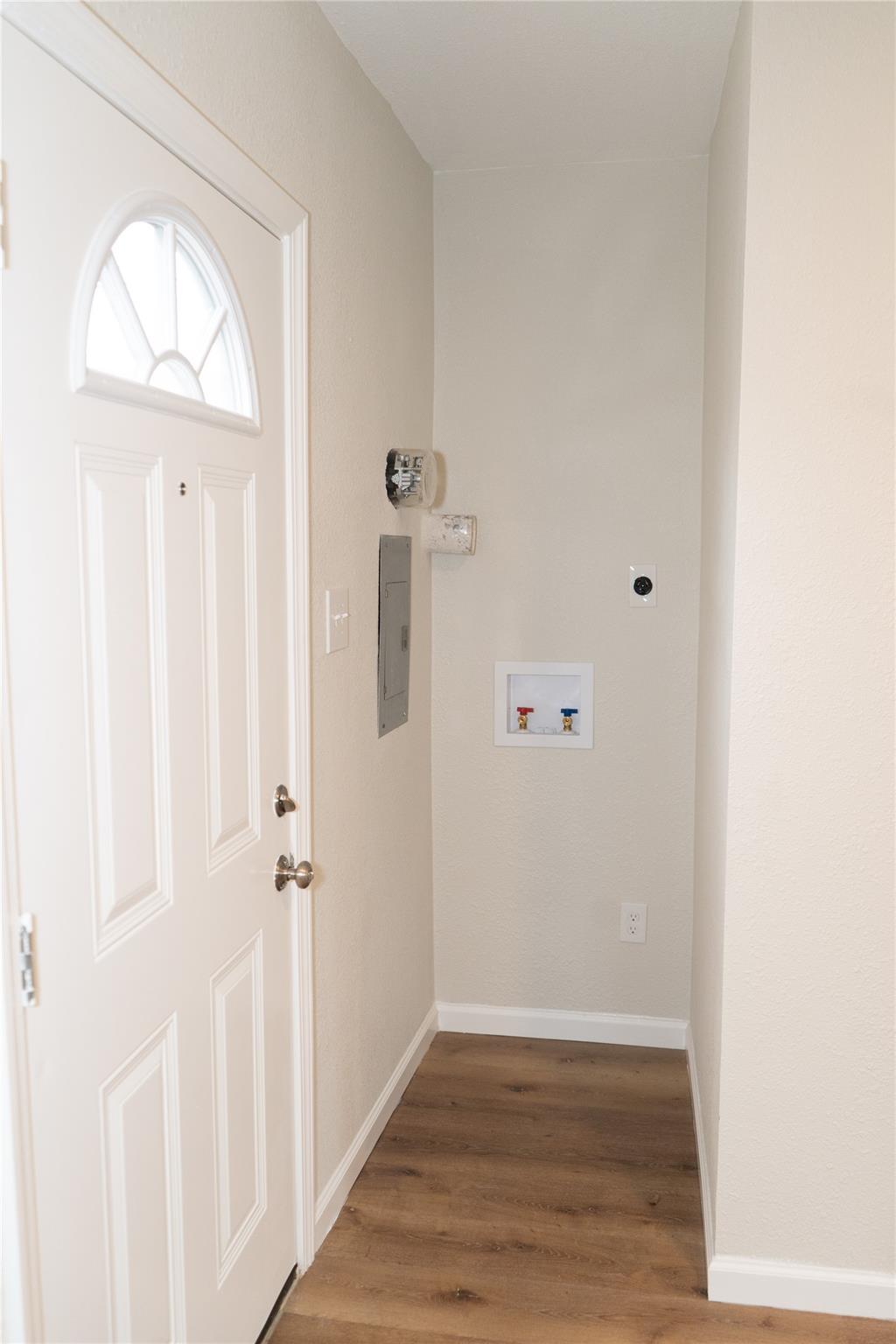 97 Anthony St #b Property Photo 11