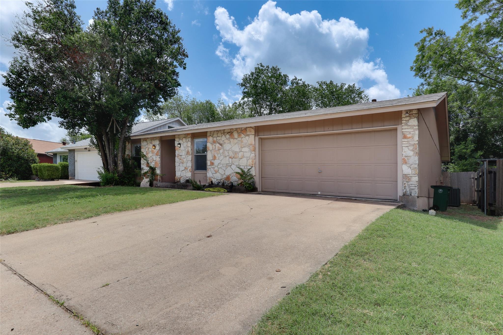 656 Mairo St Property Photo 1