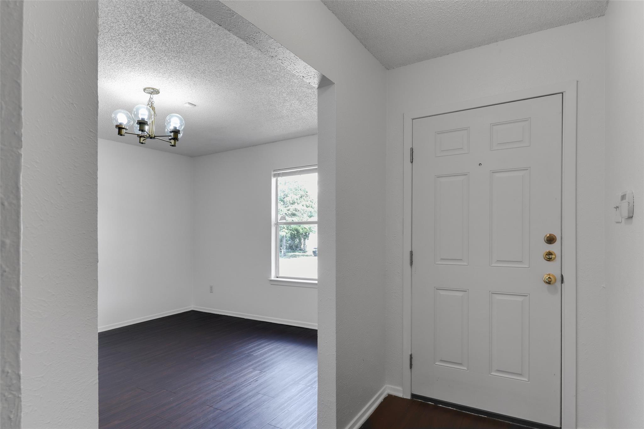 656 Mairo St Property Photo 3