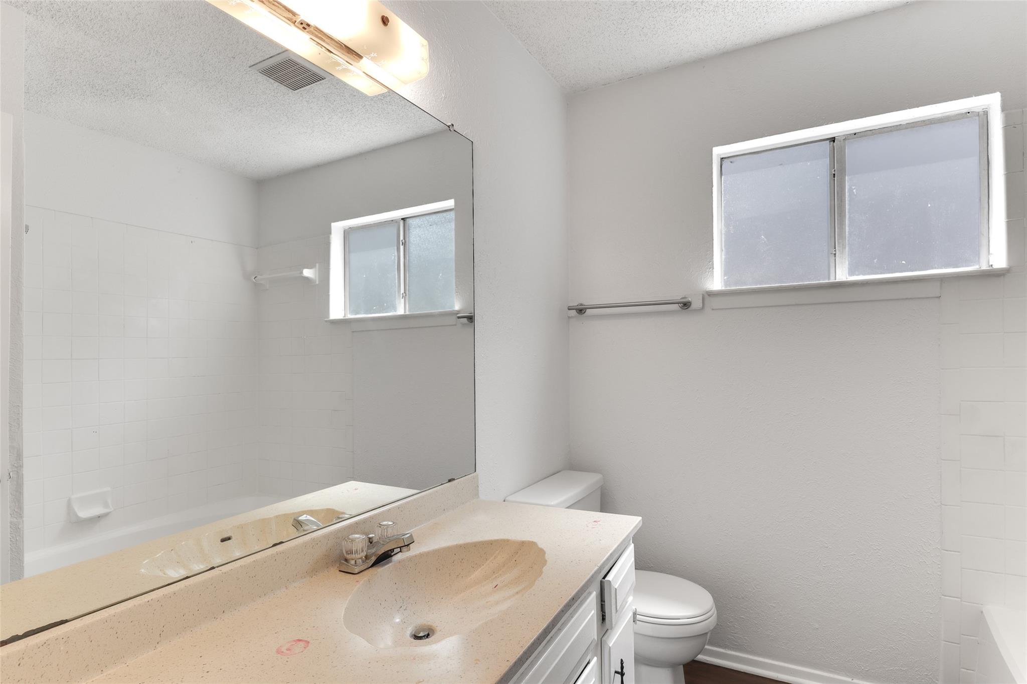 656 Mairo St Property Photo 15