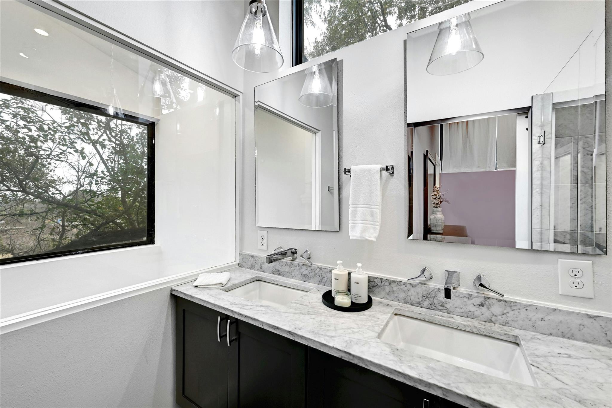 1407 Parkinson Dr 2 Property Photo 14