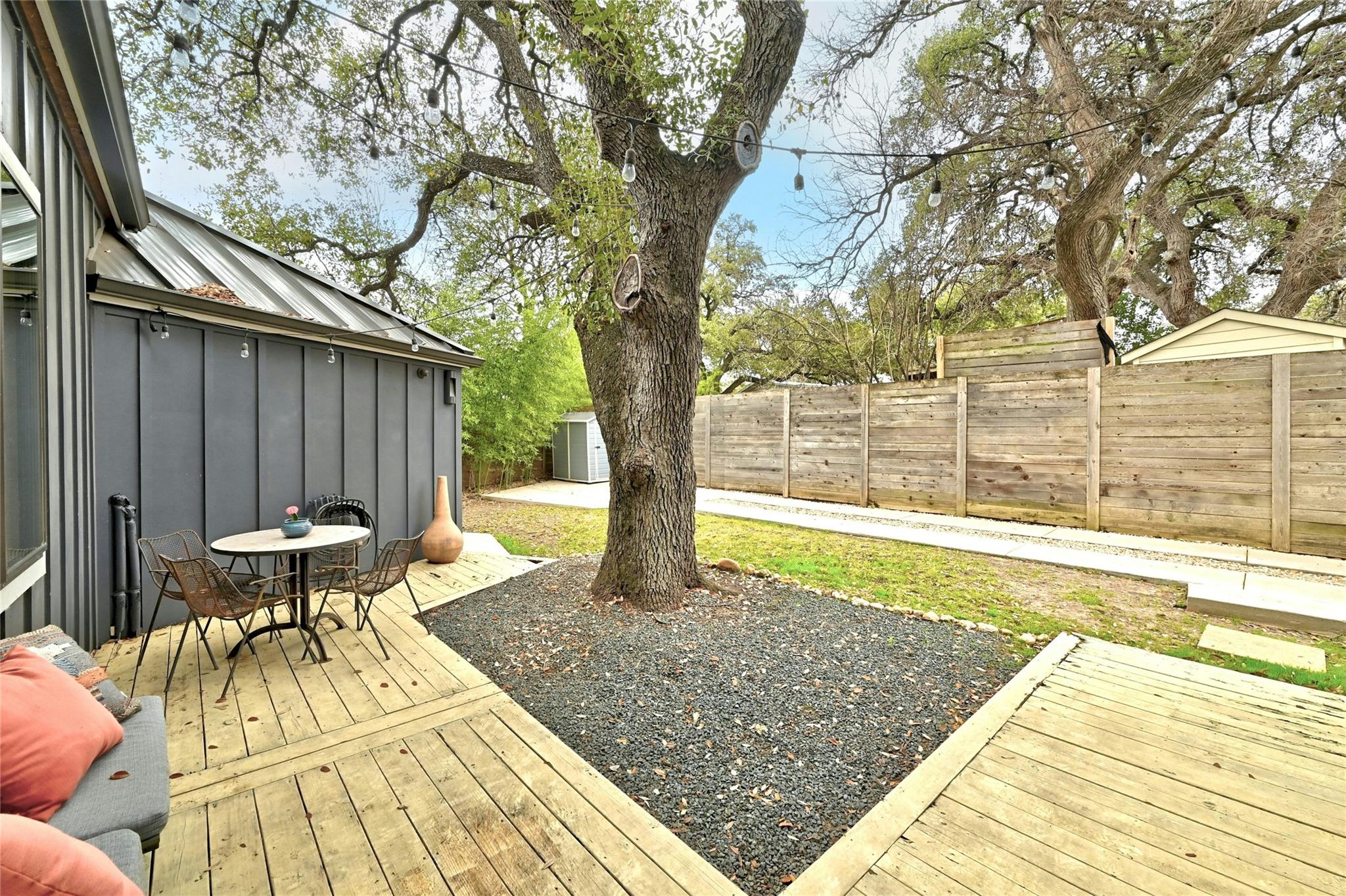 1407 Parkinson Dr 2 Property Photo 23