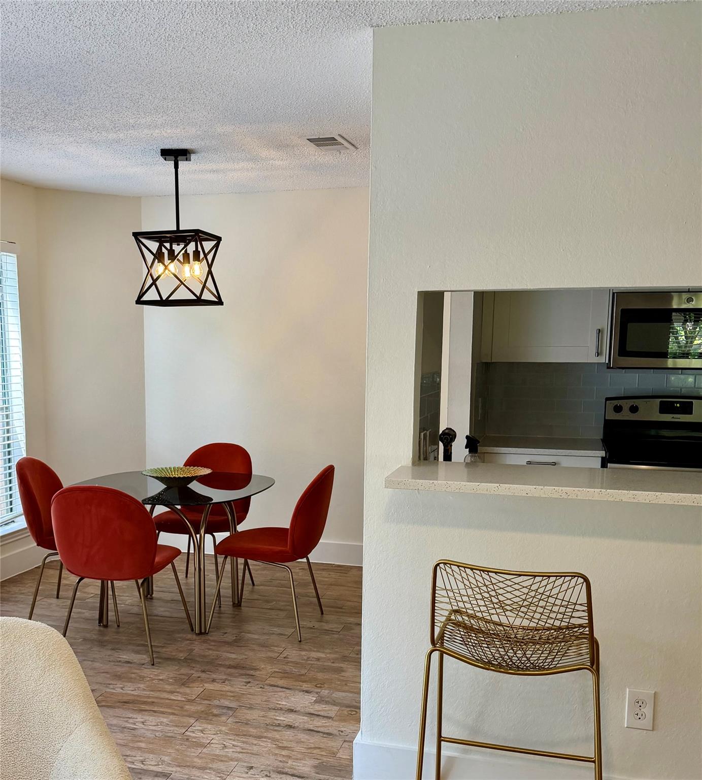 13304 Saddlebrook Trl #a Property Photo 4