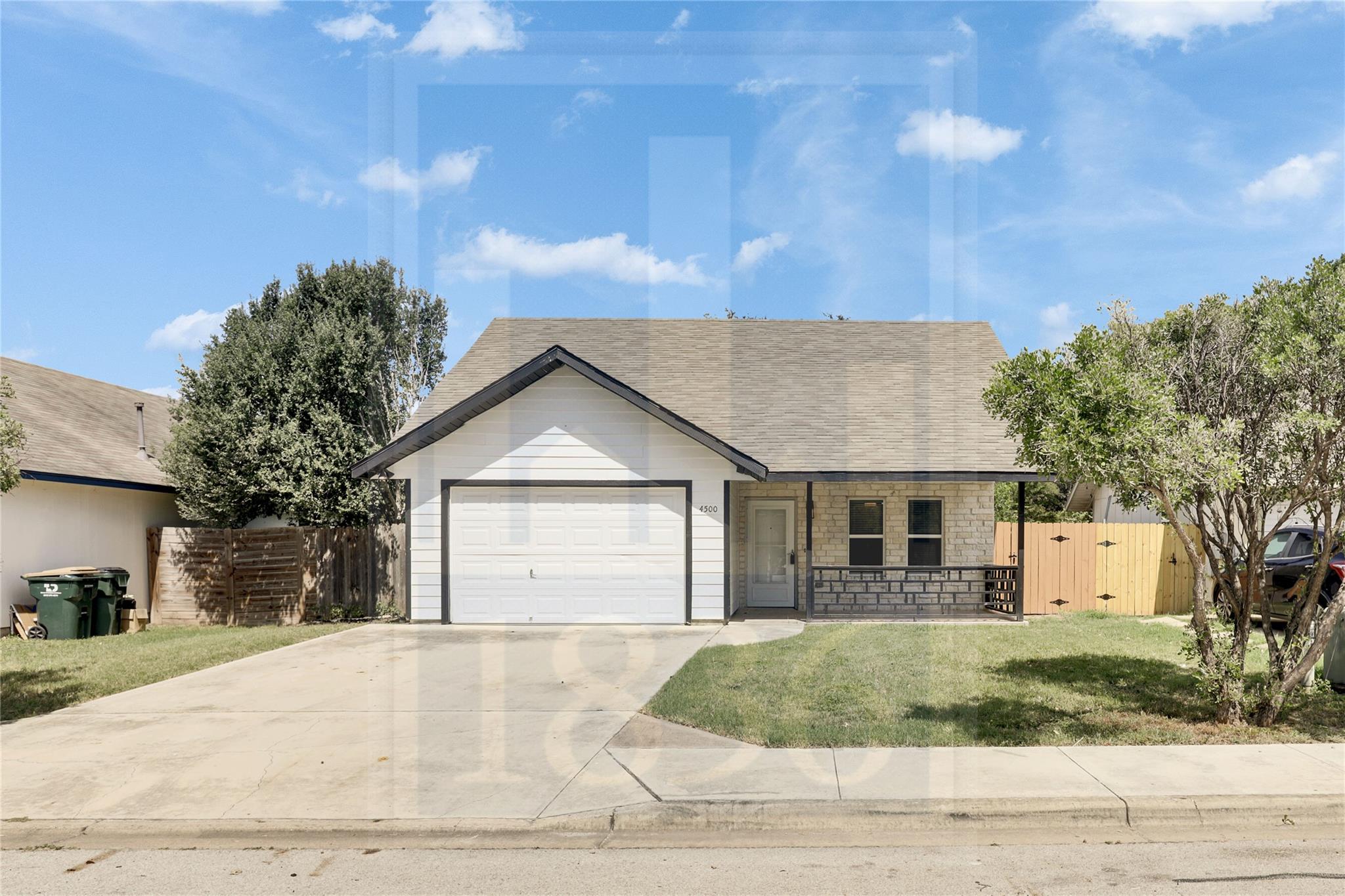 4500 Acers Ln Property Photo 1