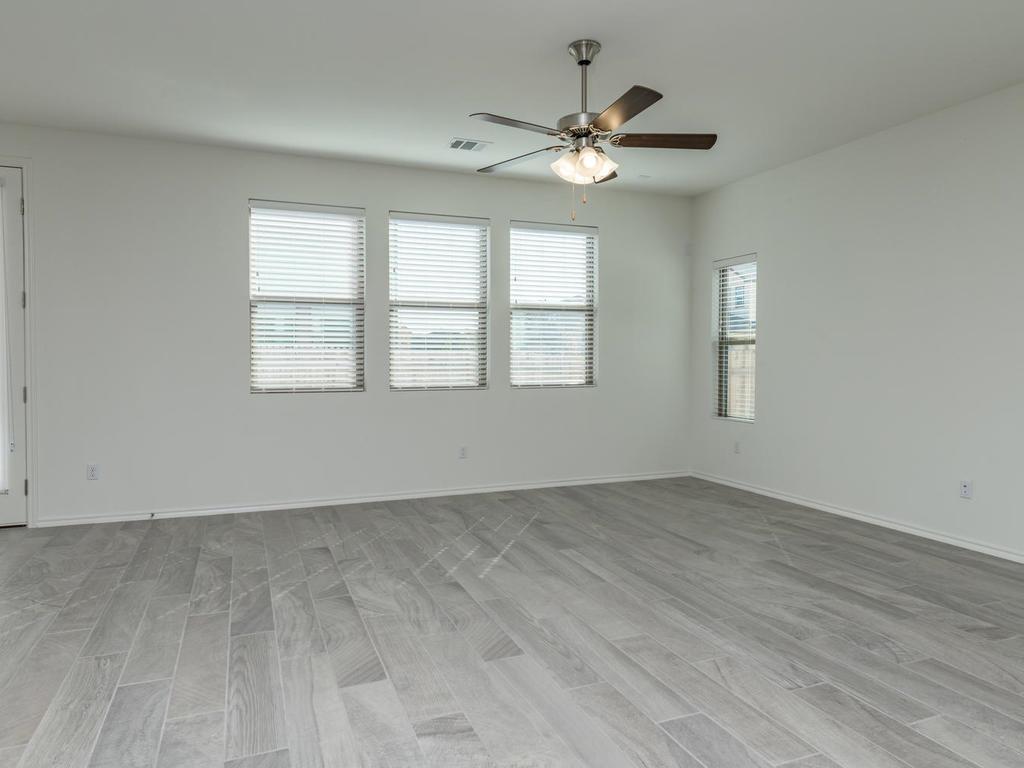 9113 Garnet Dr Property Photo 5