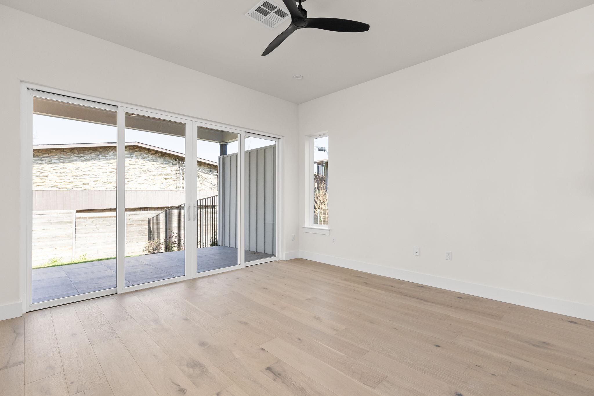 1402 Summit St #b Property Photo 13