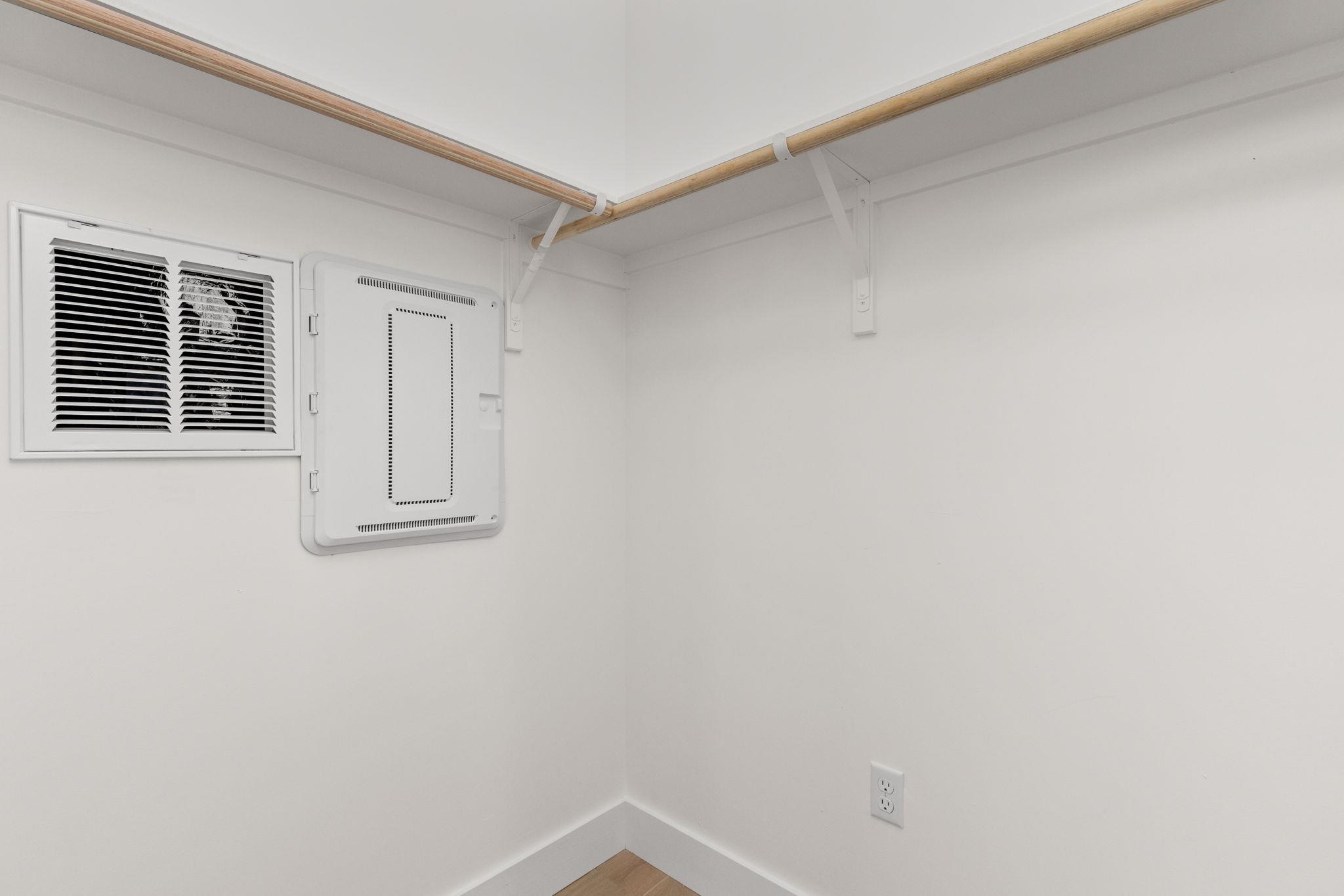1402 Summit St #b Property Photo 20