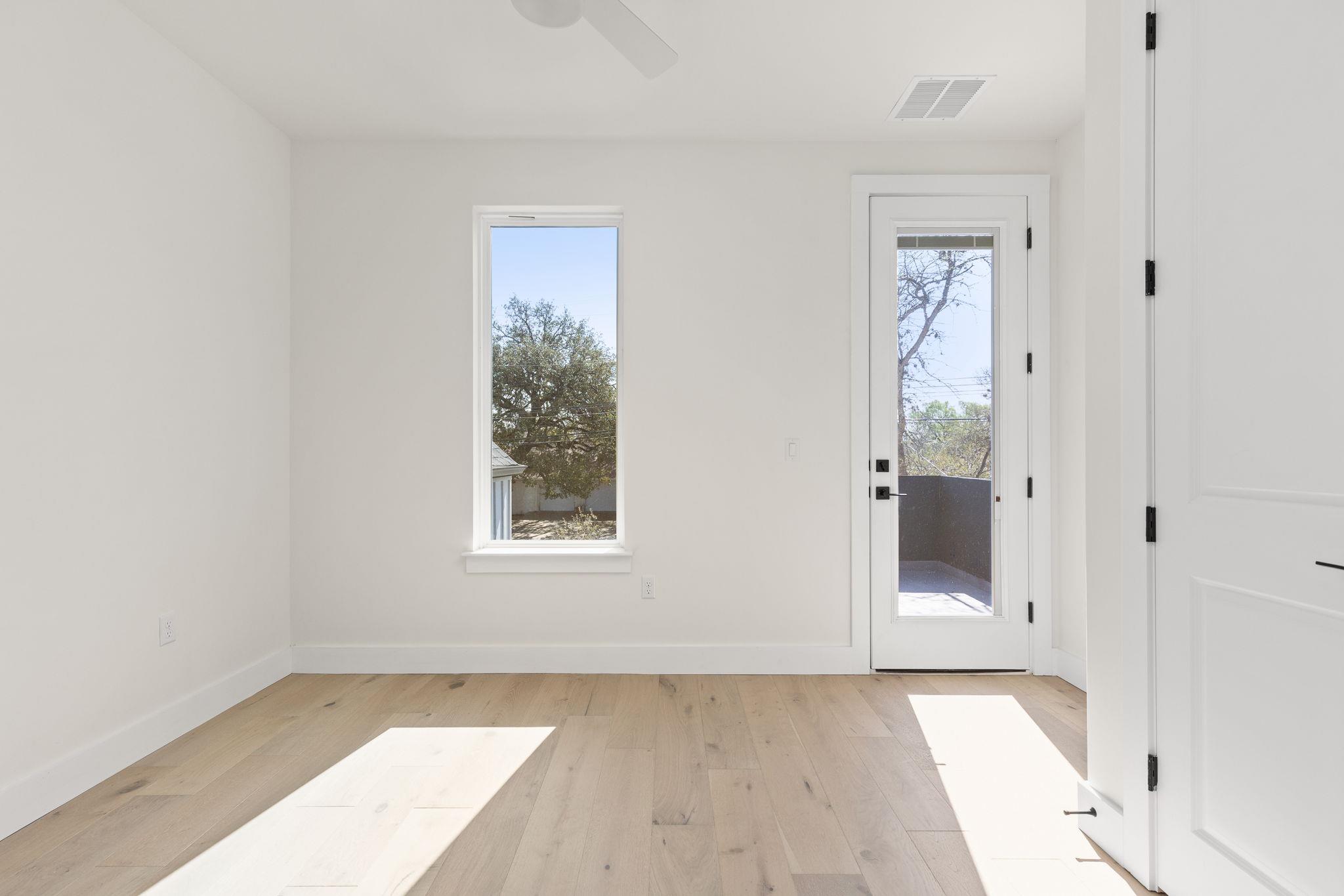 1402 Summit St #b Property Photo 22