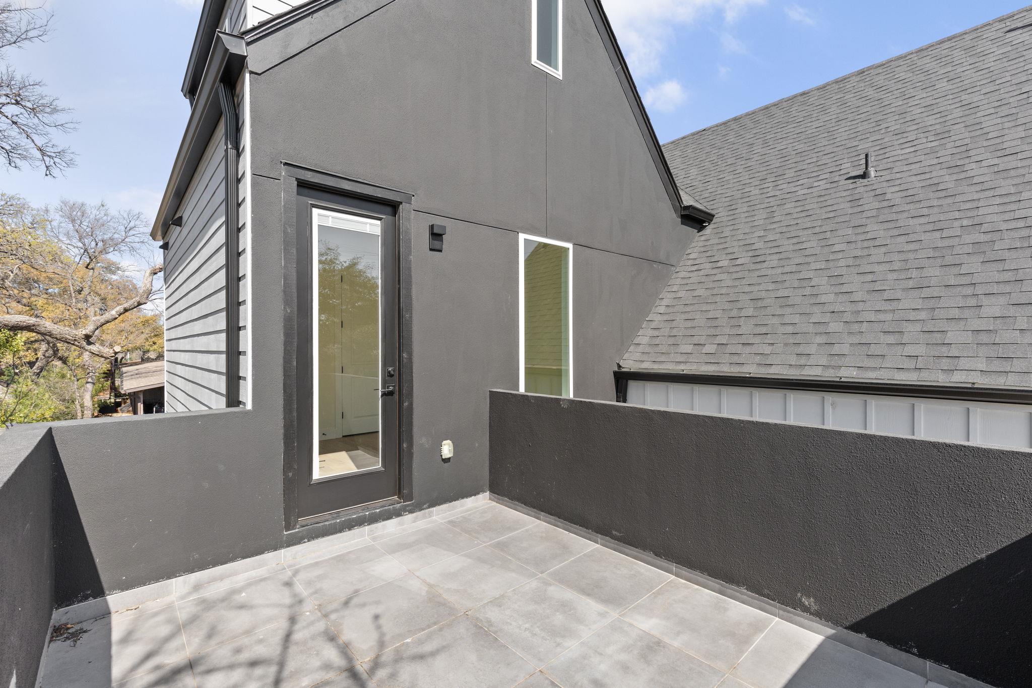 1402 Summit St #b Property Photo 24