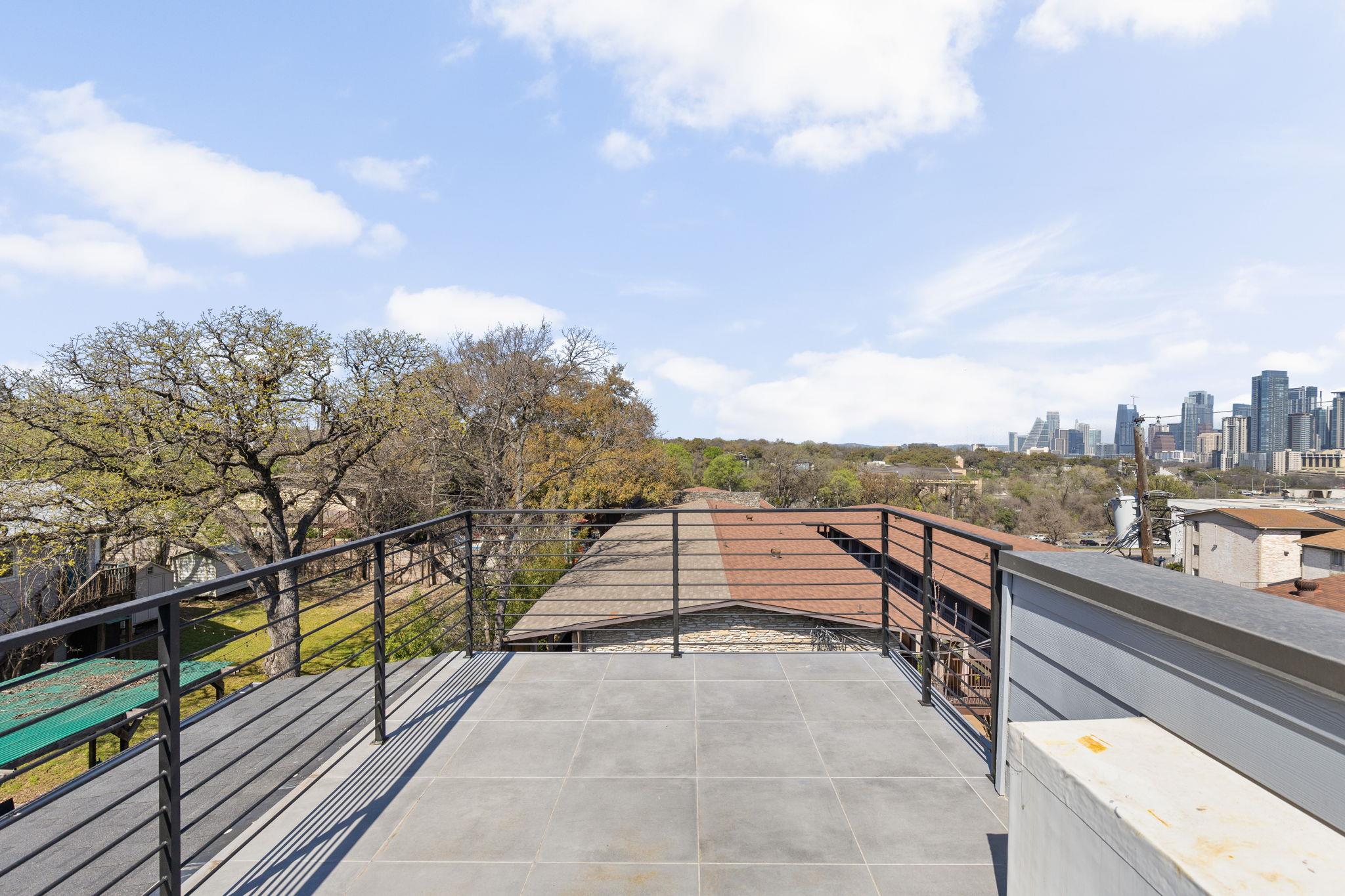 1402 Summit St #b Property Photo 31