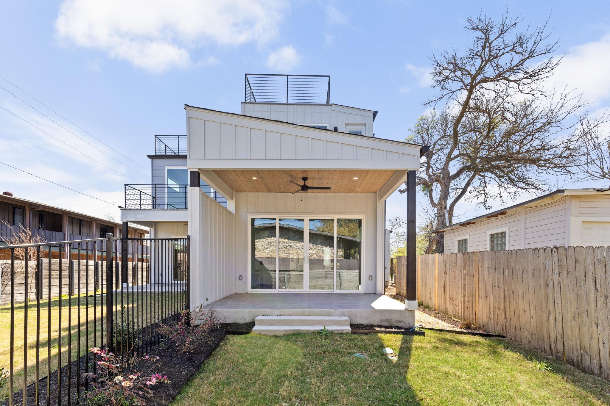1402 Summit St #b Property Photo 34
