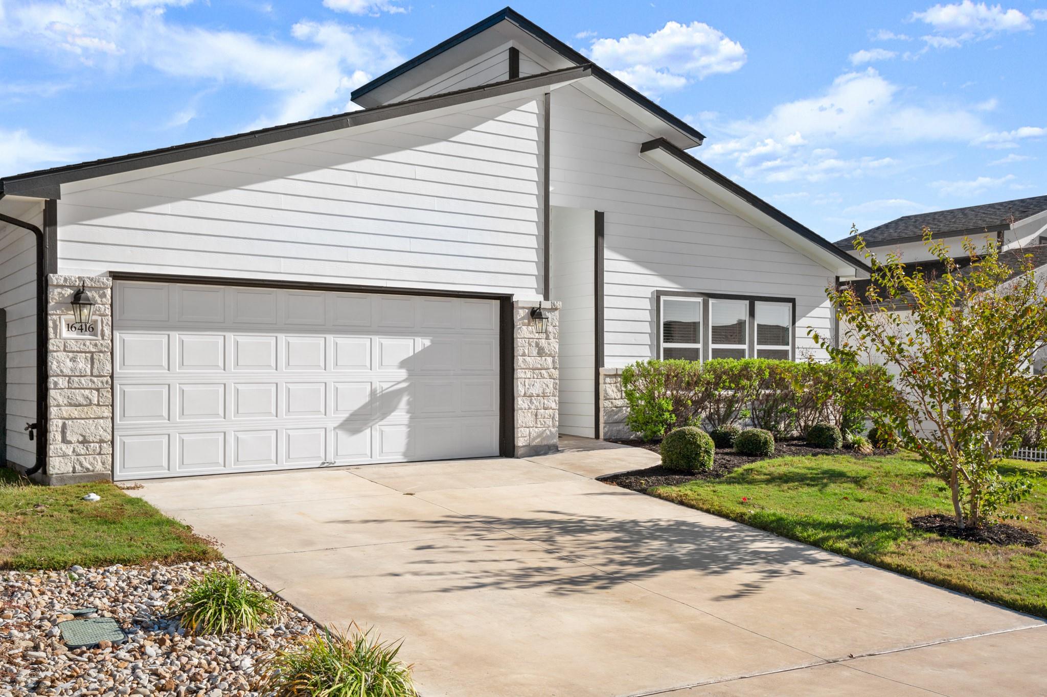 16416 Enamorado Rd Property Photo 1