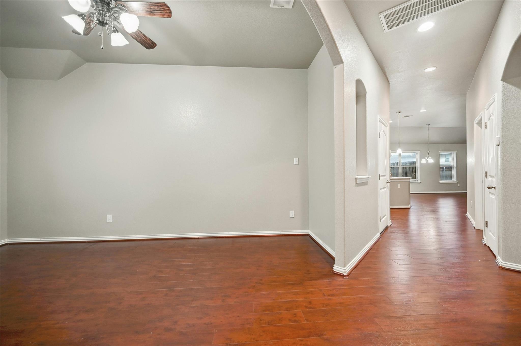 553 Hot Spring Vly Property Photo 10