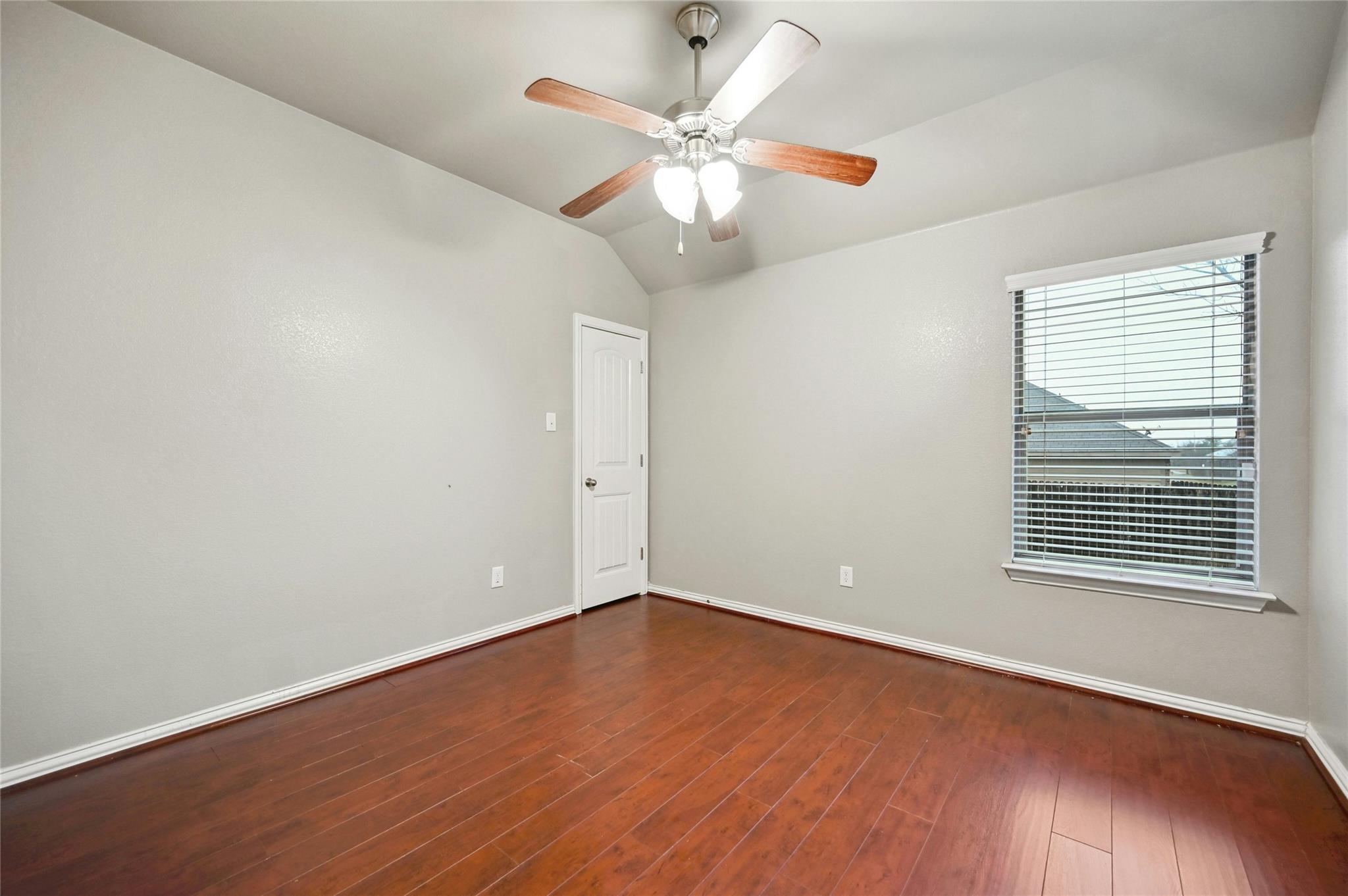 553 Hot Spring Vly Property Photo 15