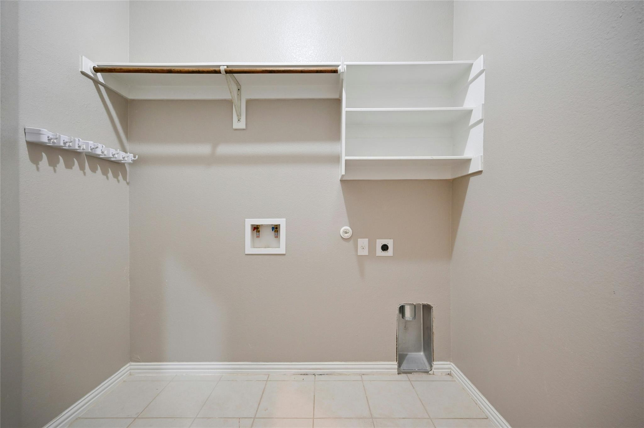 553 Hot Spring Vly Property Photo 18