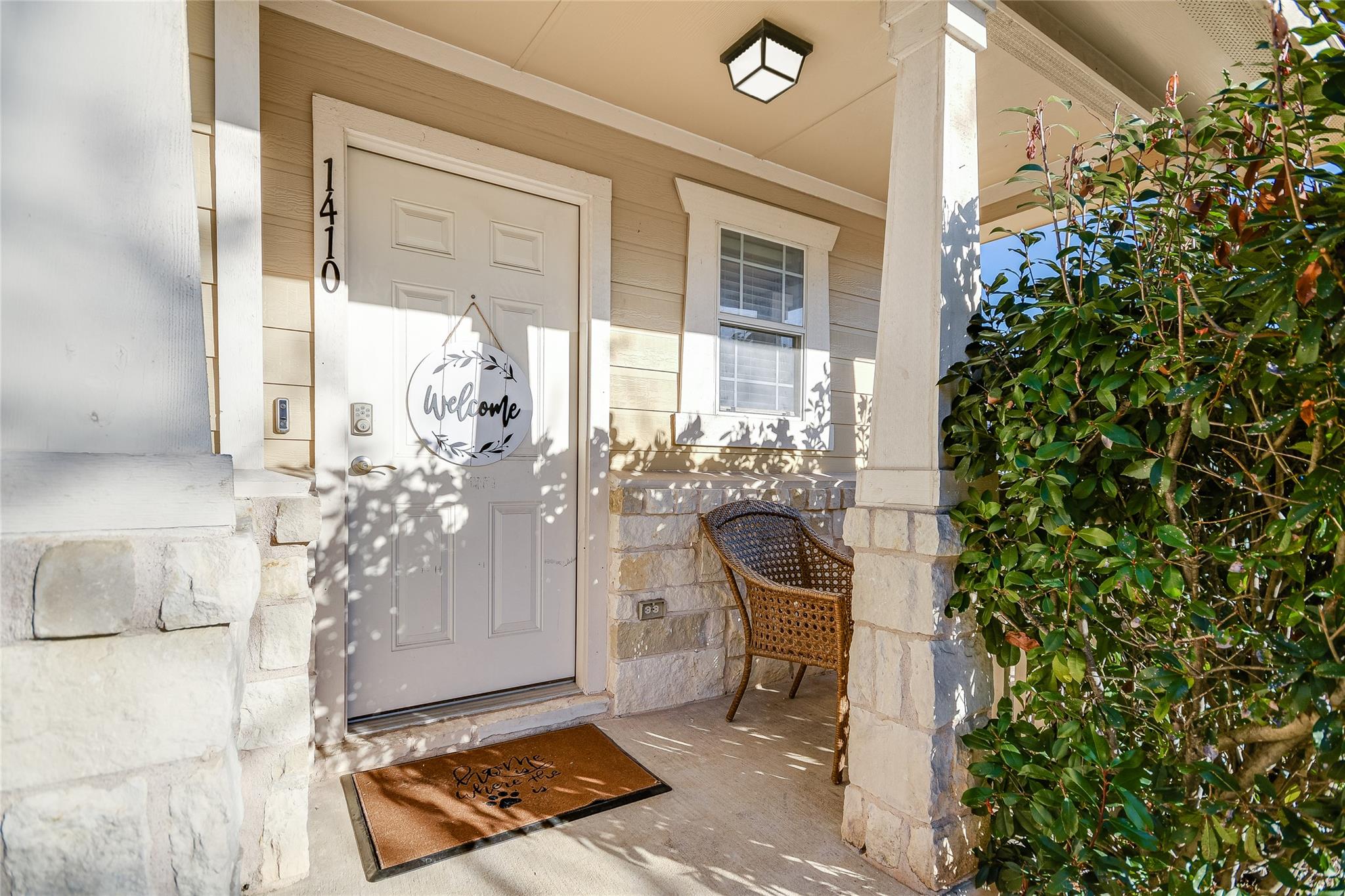 1410 Davis Mountain Loop Property Photo 3