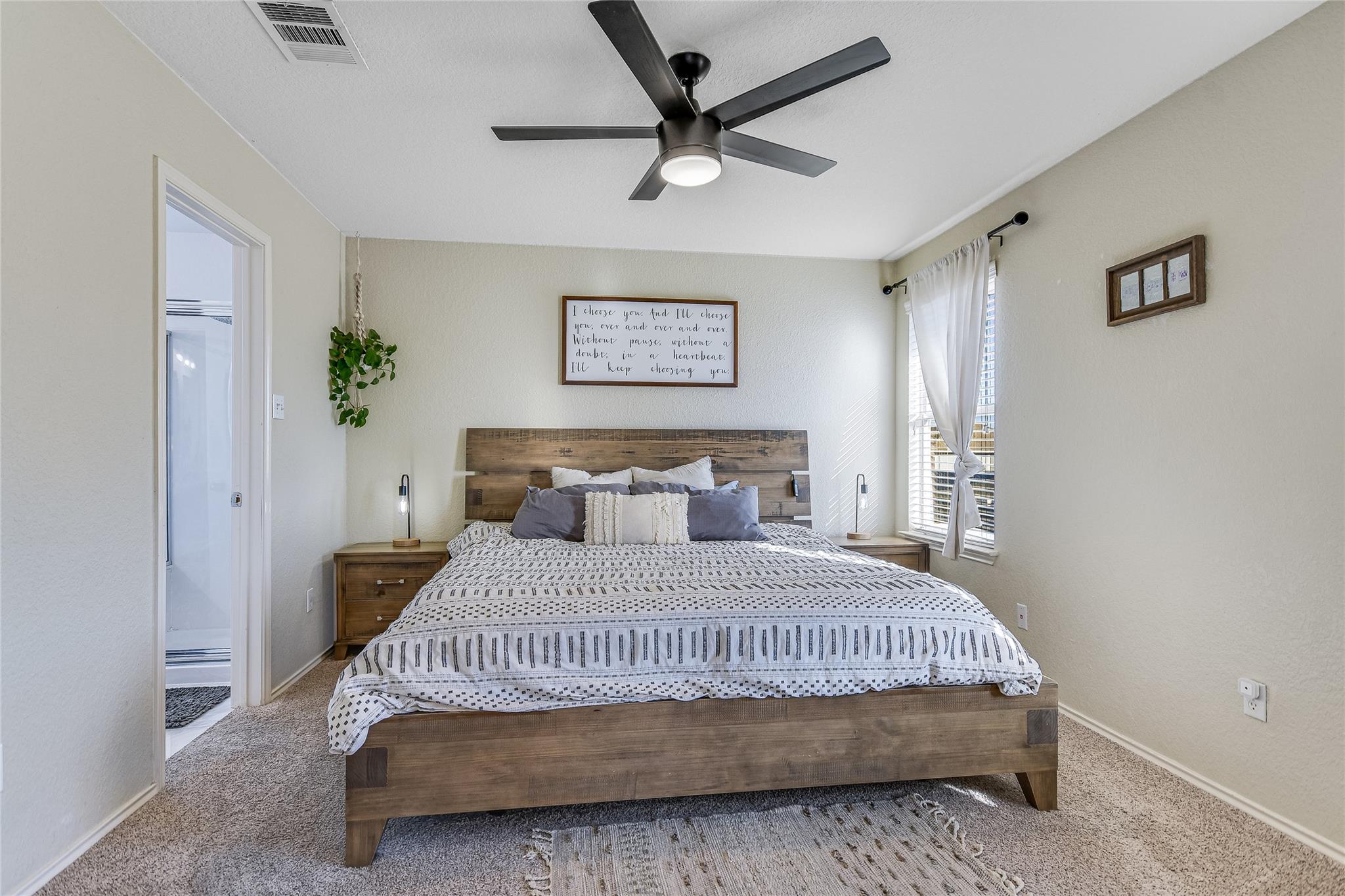 1410 Davis Mountain Loop Property Photo 12