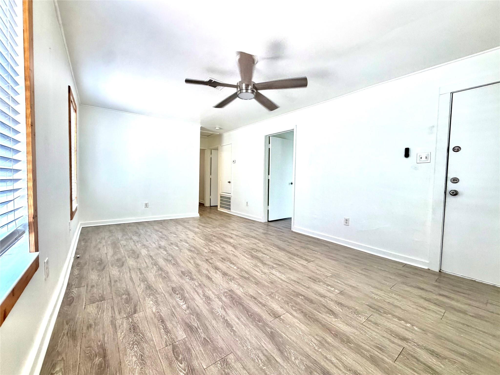 1203 Olander St Property Photo 2