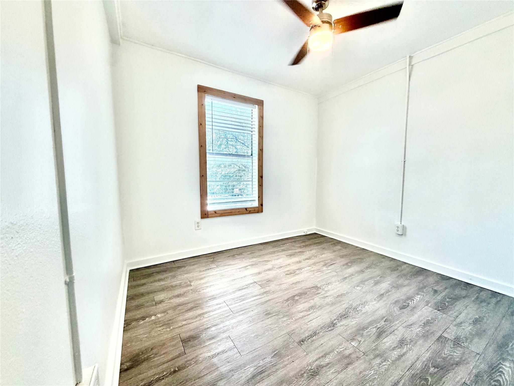 1203 Olander St Property Photo 8