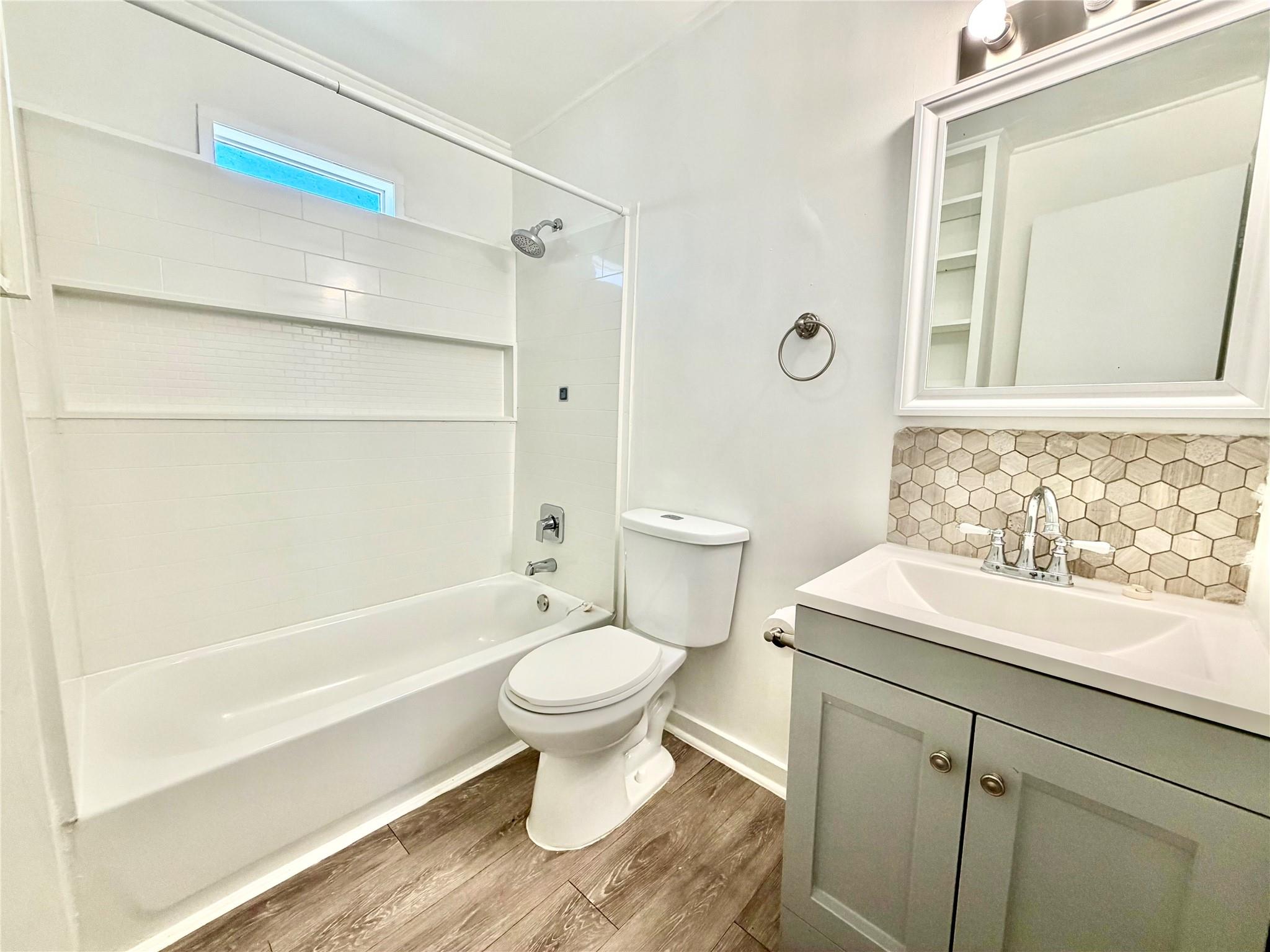 1203 Olander St Property Photo 10